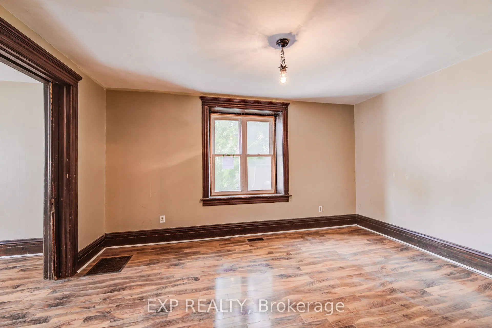 5 George Street S