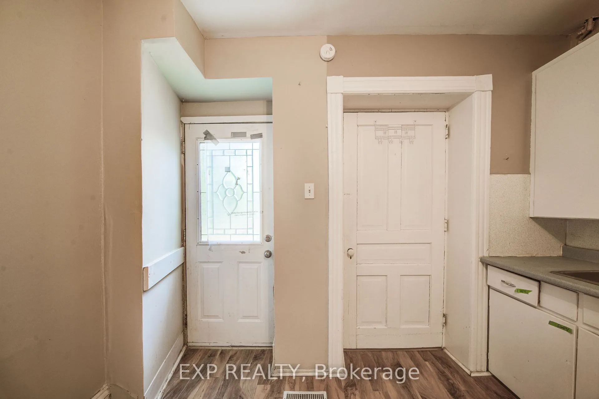 5 George Street S