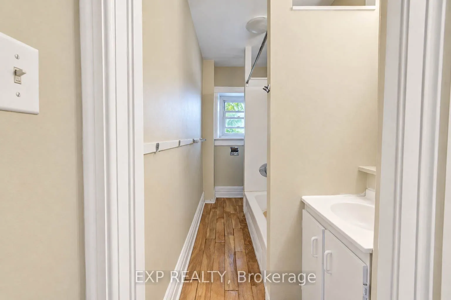 5 George Street S