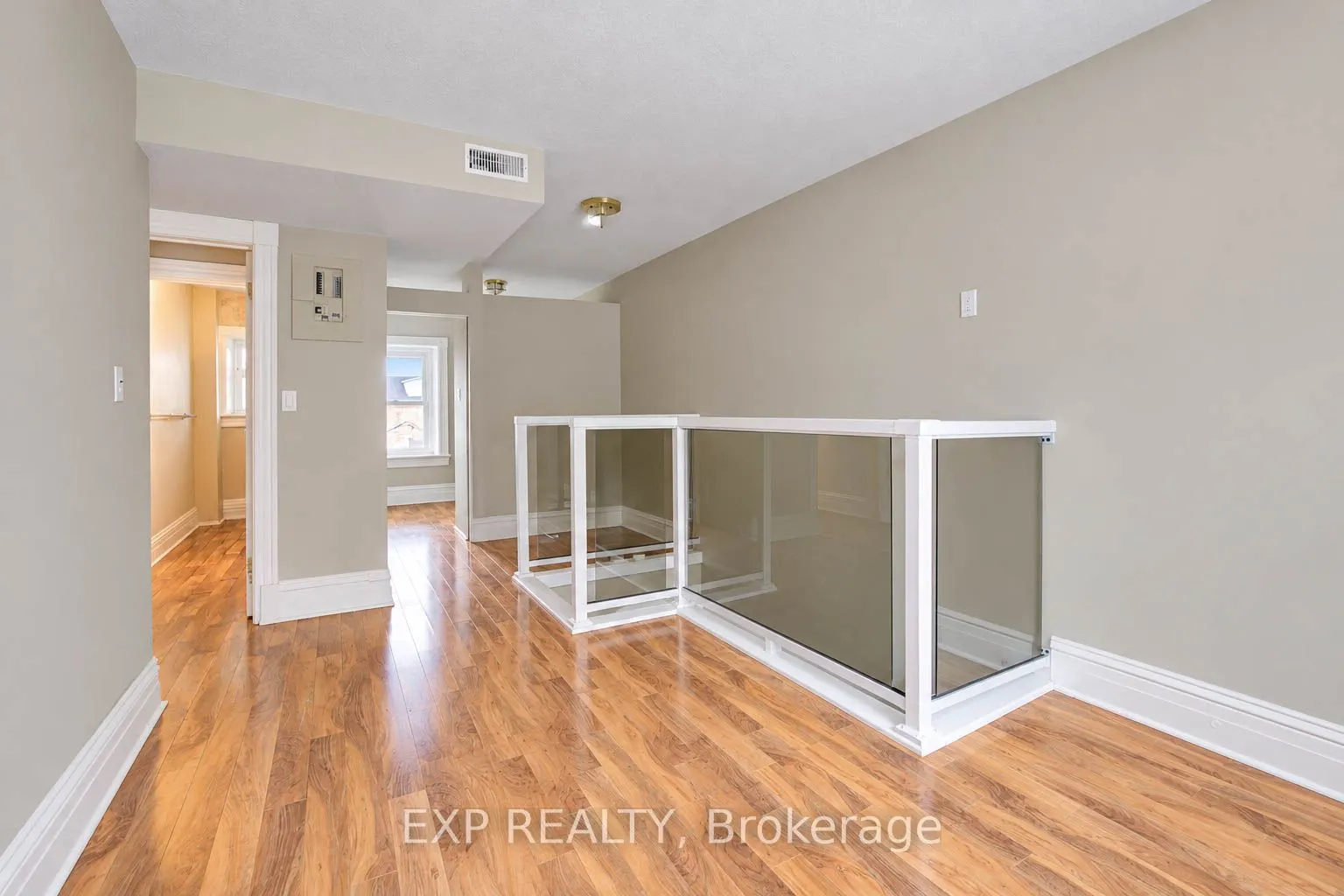 5 George Street S