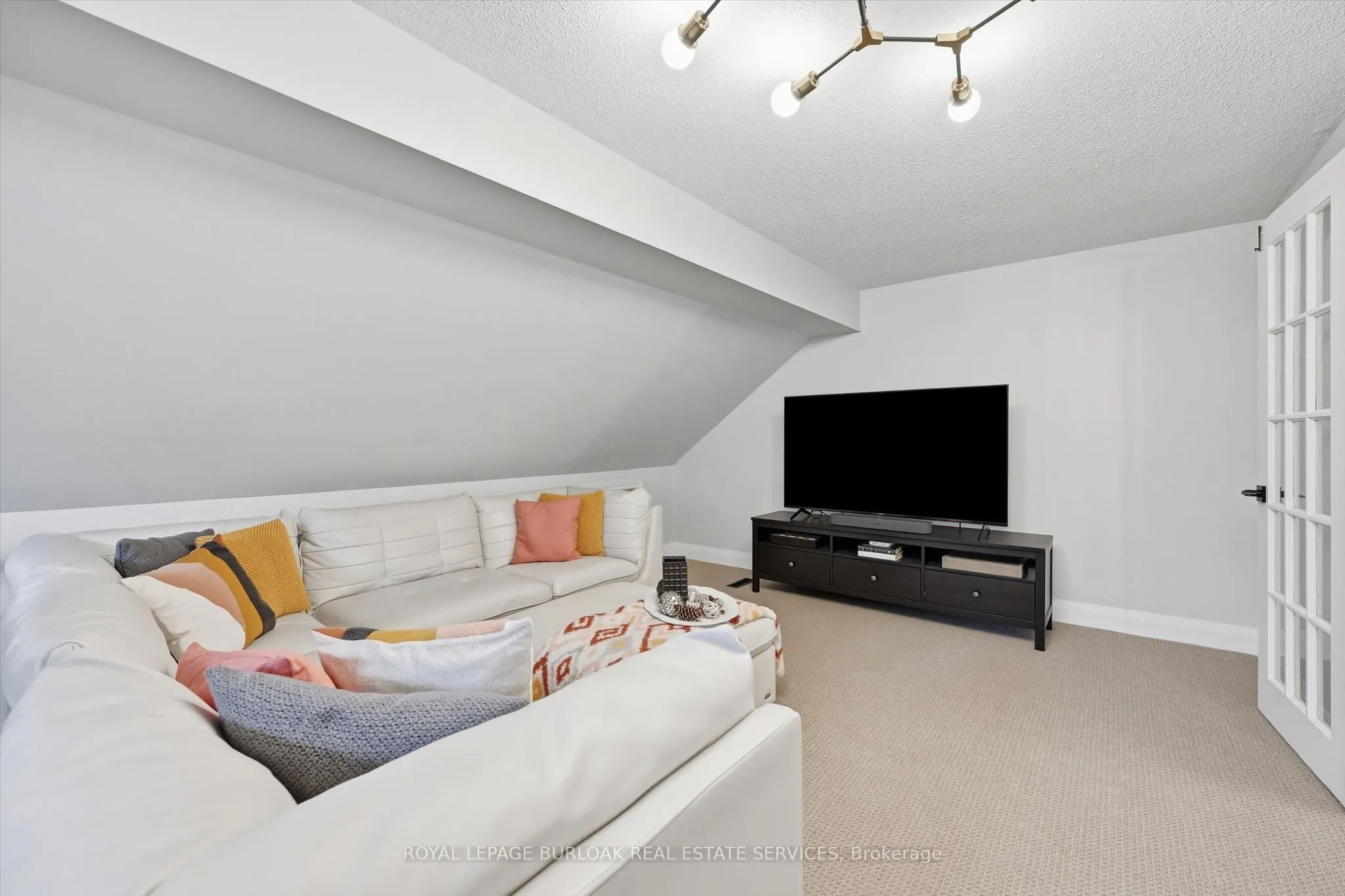 50 Edgewater Drive