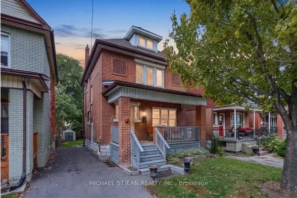 105 Balmoral Avenue N