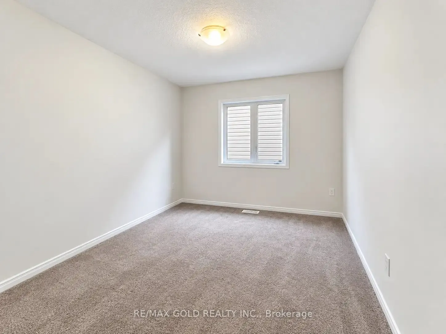 26 Alexandra Drive