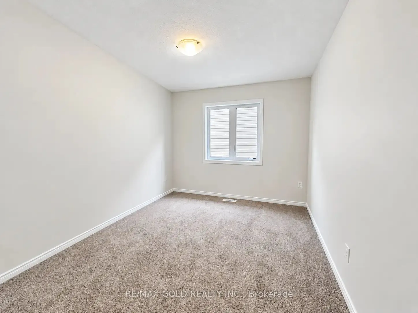 26 Alexandra Drive
