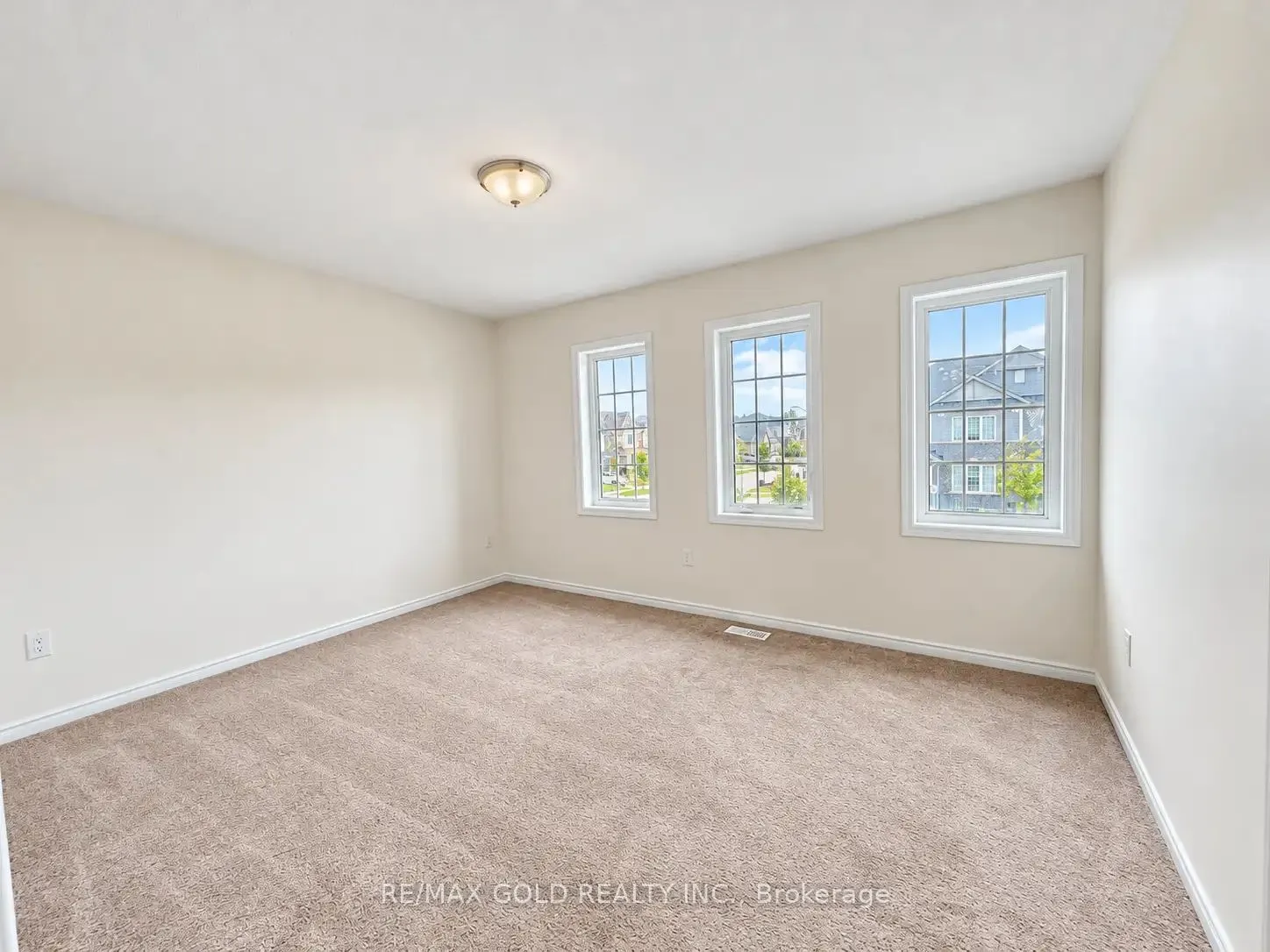 26 Alexandra Drive