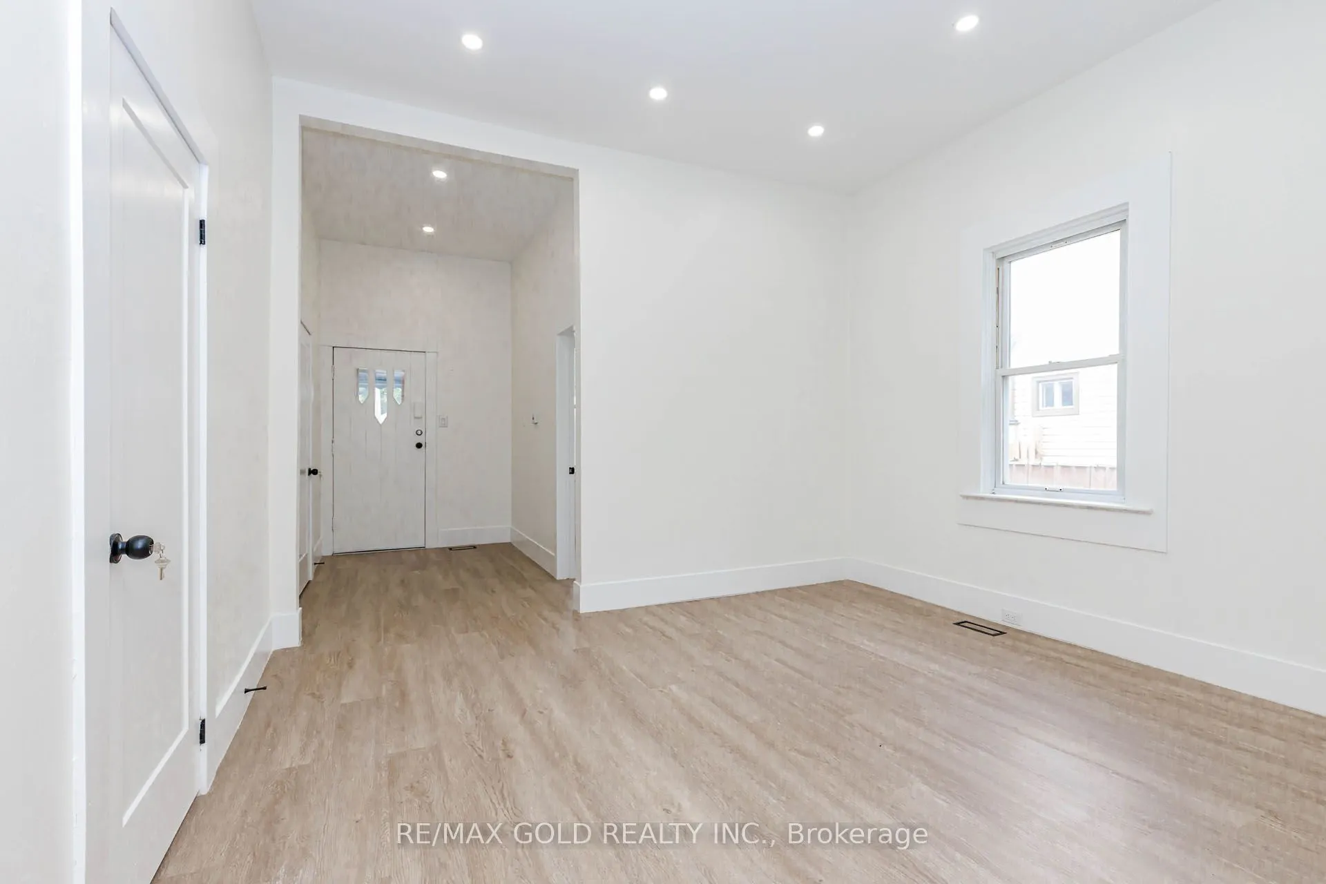 108 Norfolk Avenue