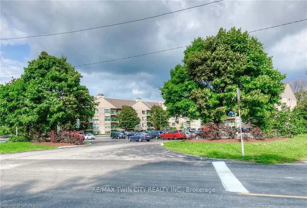 15 HOFSTETTER Avenue #306