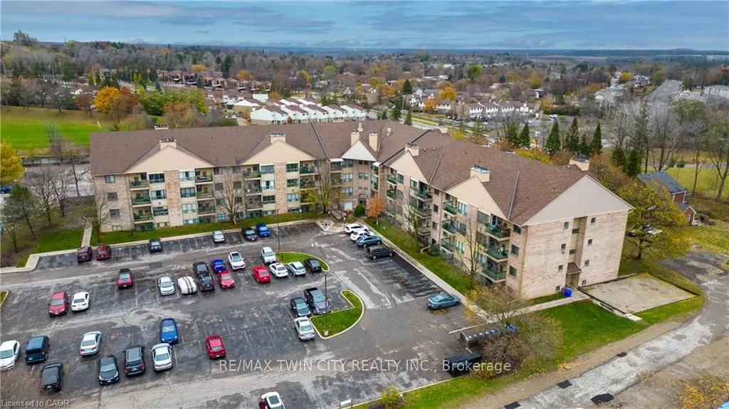 15 HOFSTETTER Avenue #306