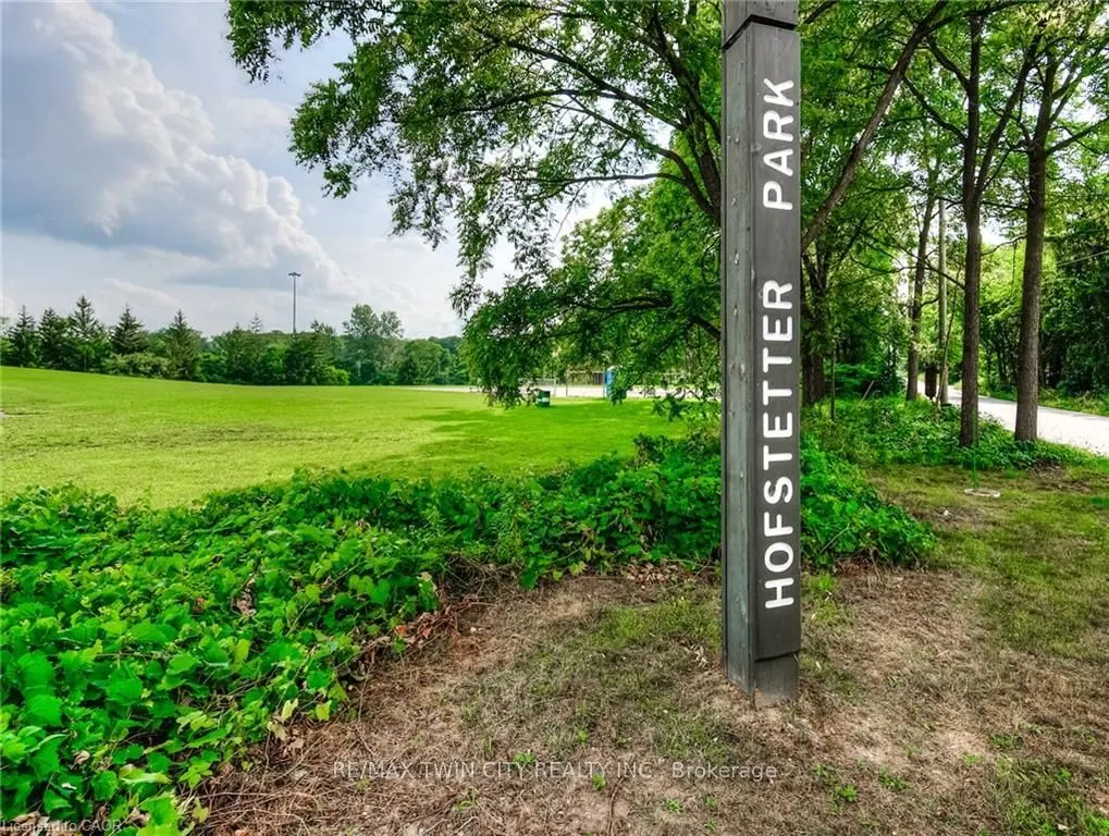 15 HOFSTETTER Avenue #306