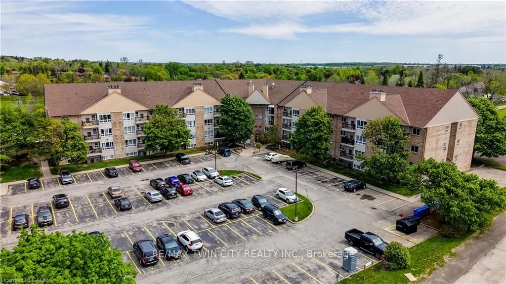 15 HOFSTETTER Avenue #306