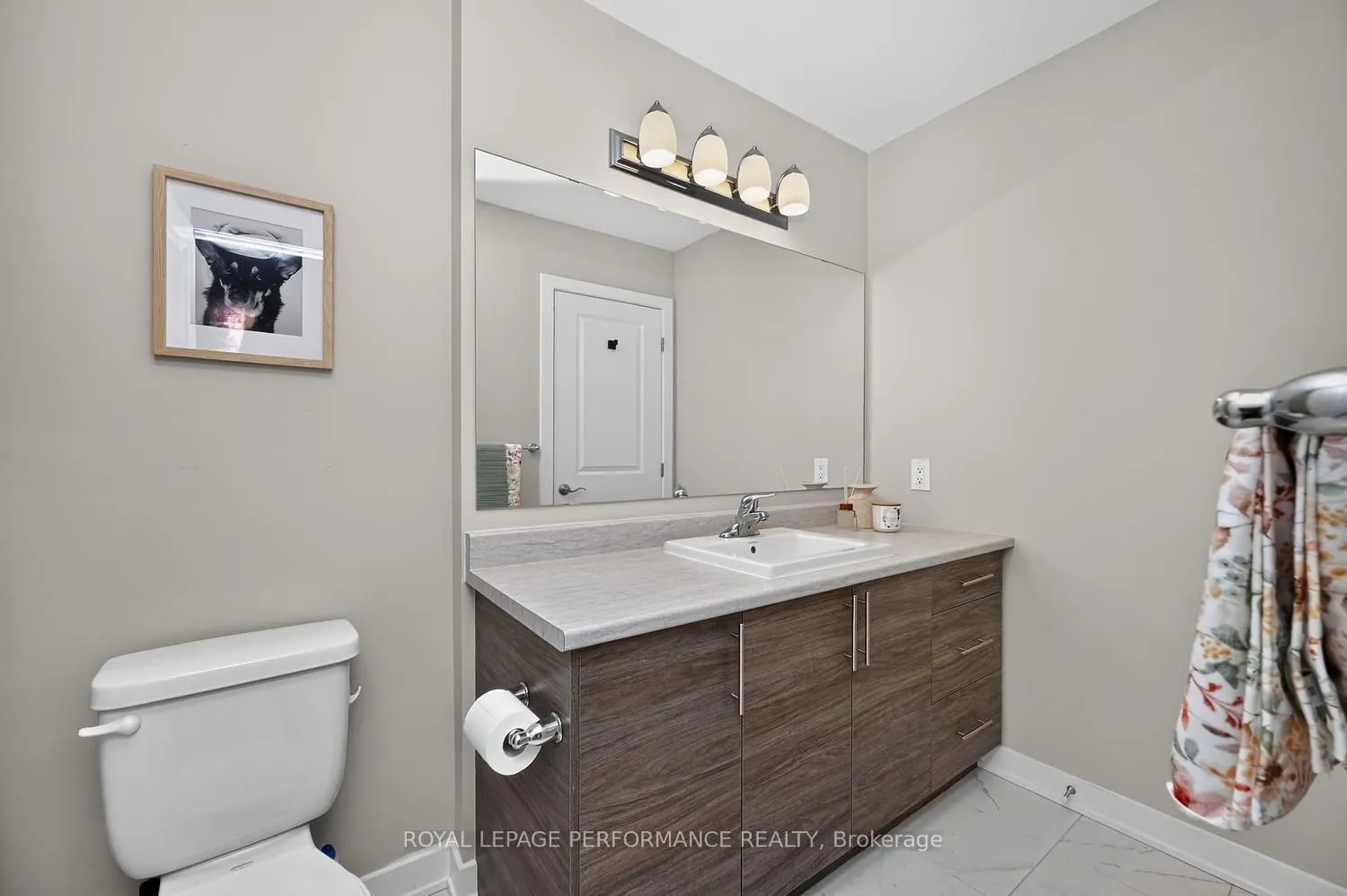 1016 Kijik Crescent