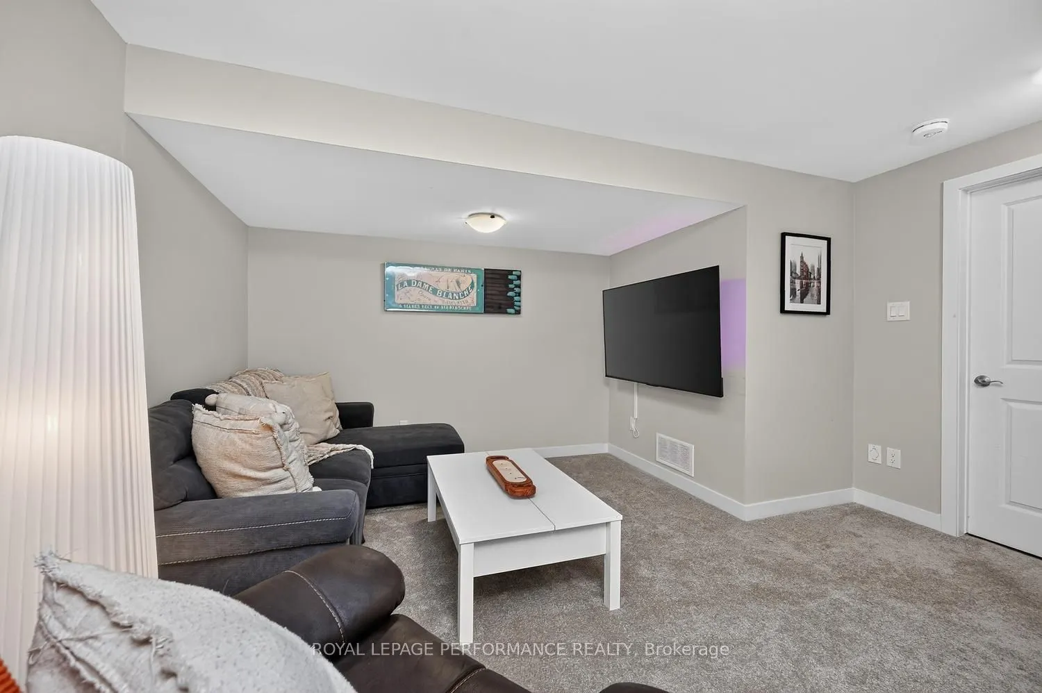 1016 Kijik Crescent