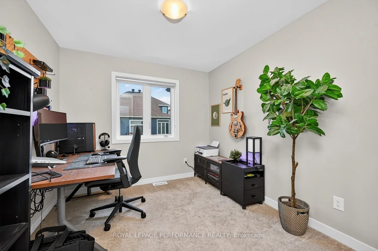 1016 Kijik Crescent