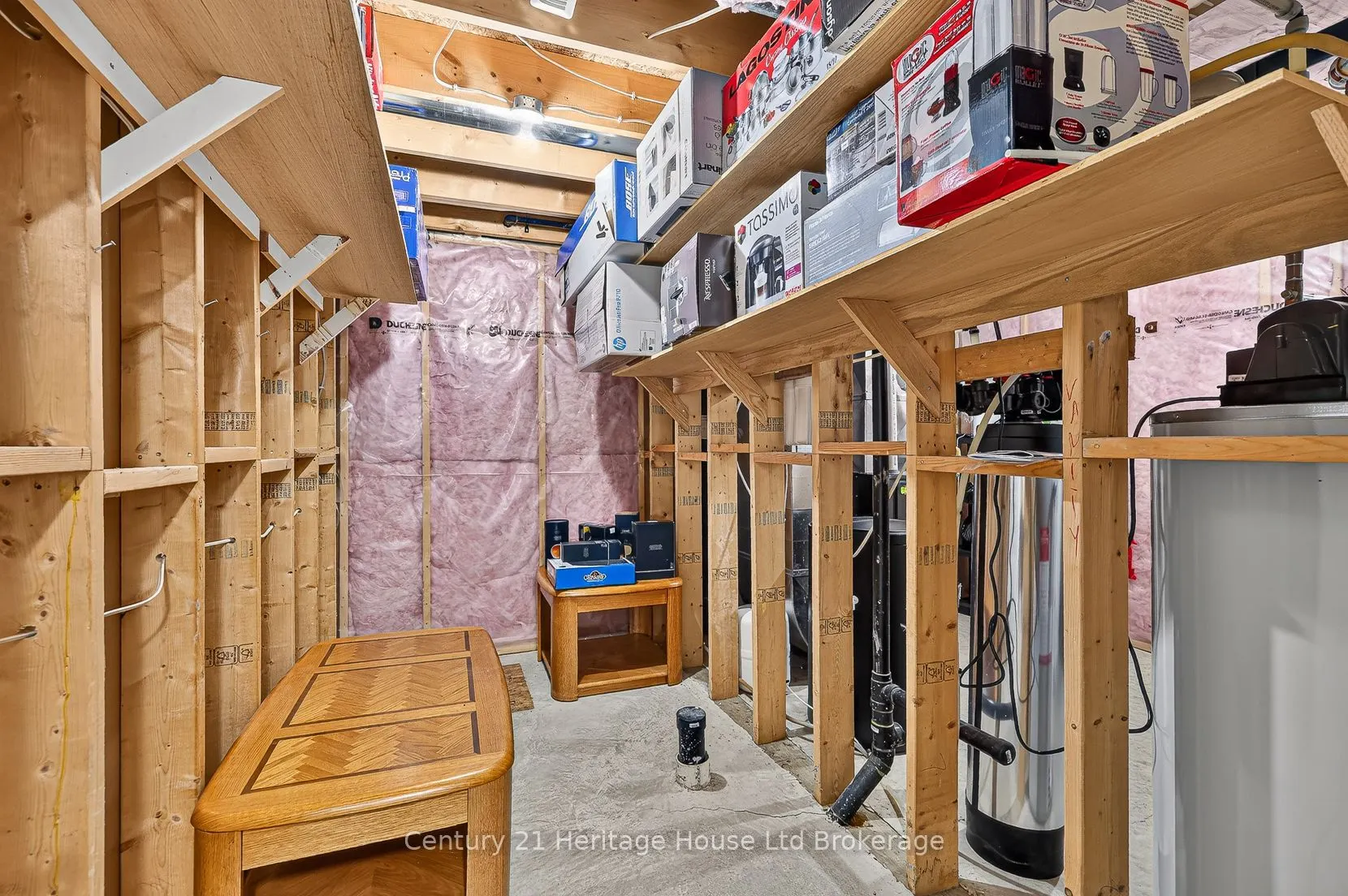 1028 Alberni Road