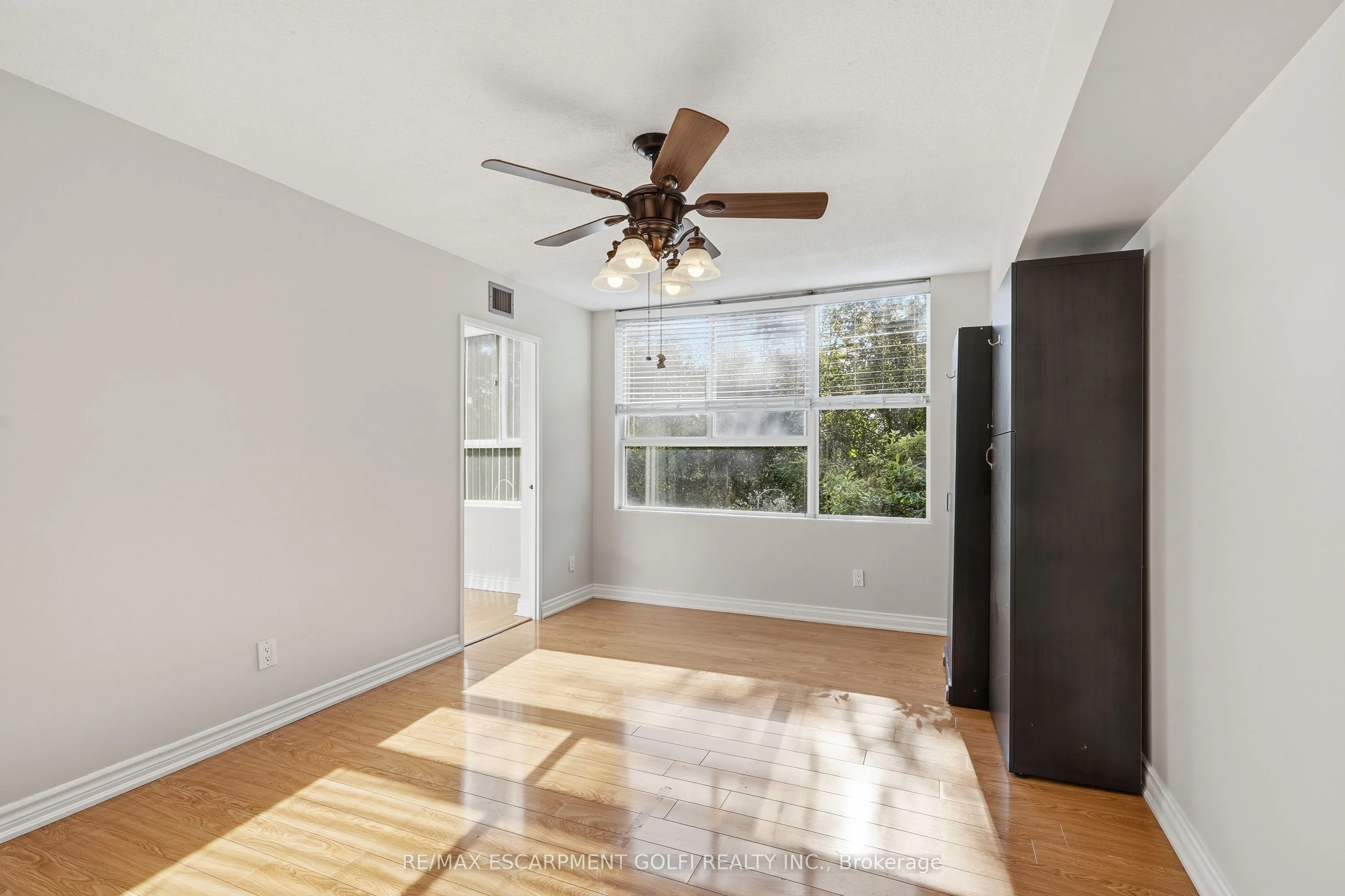 7 Gale Crescent #B3