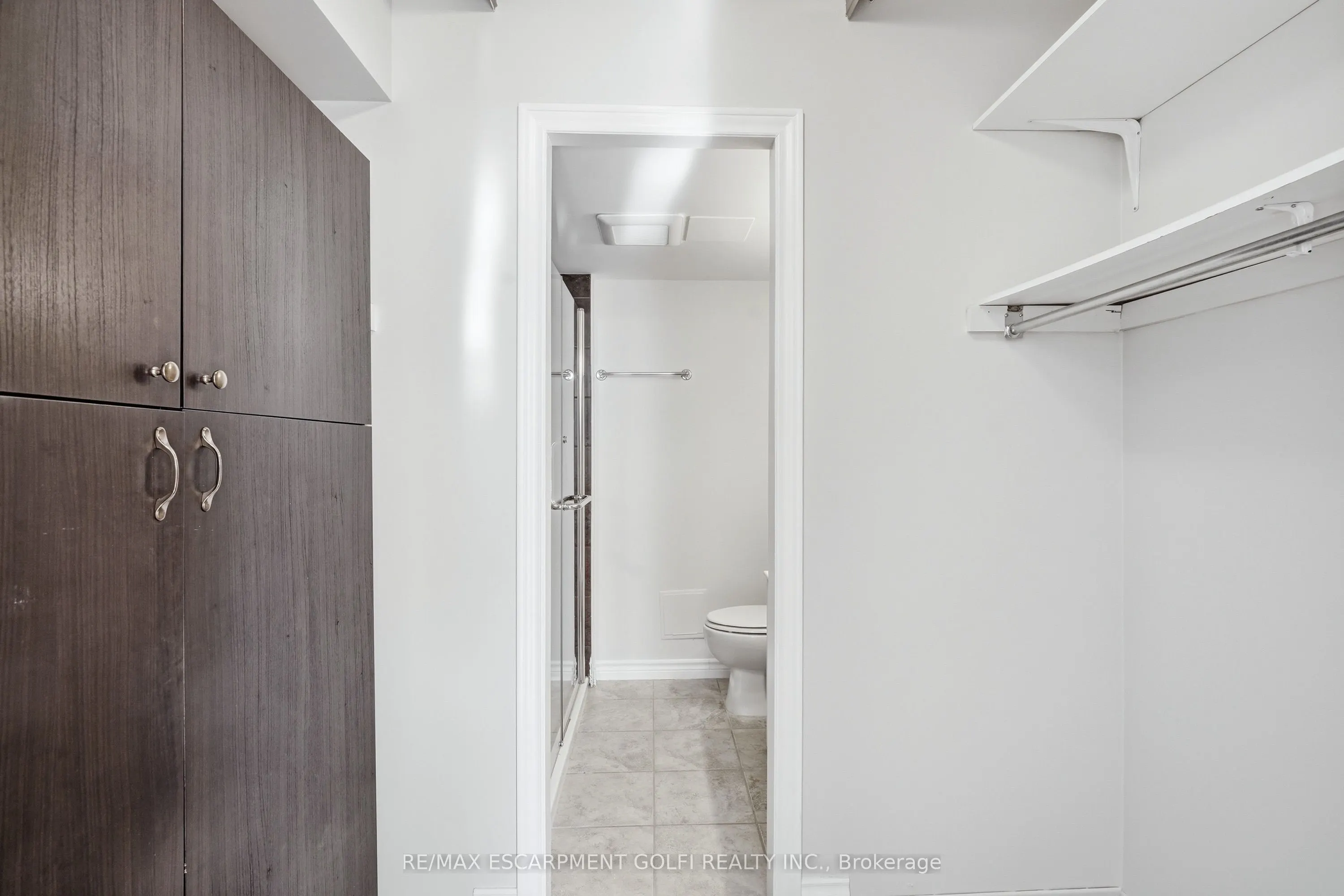 7 Gale Crescent #B3