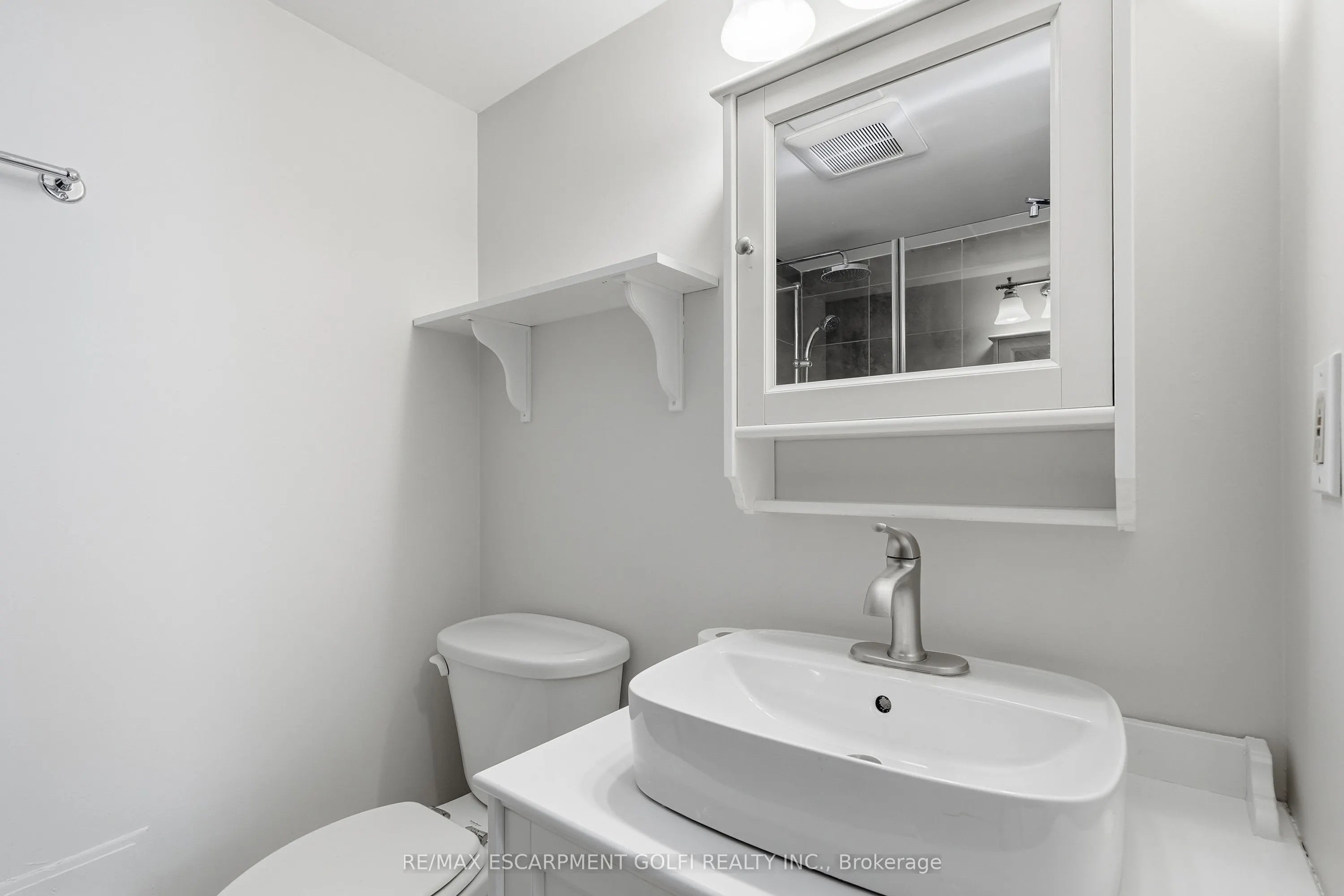 7 Gale Crescent #B3