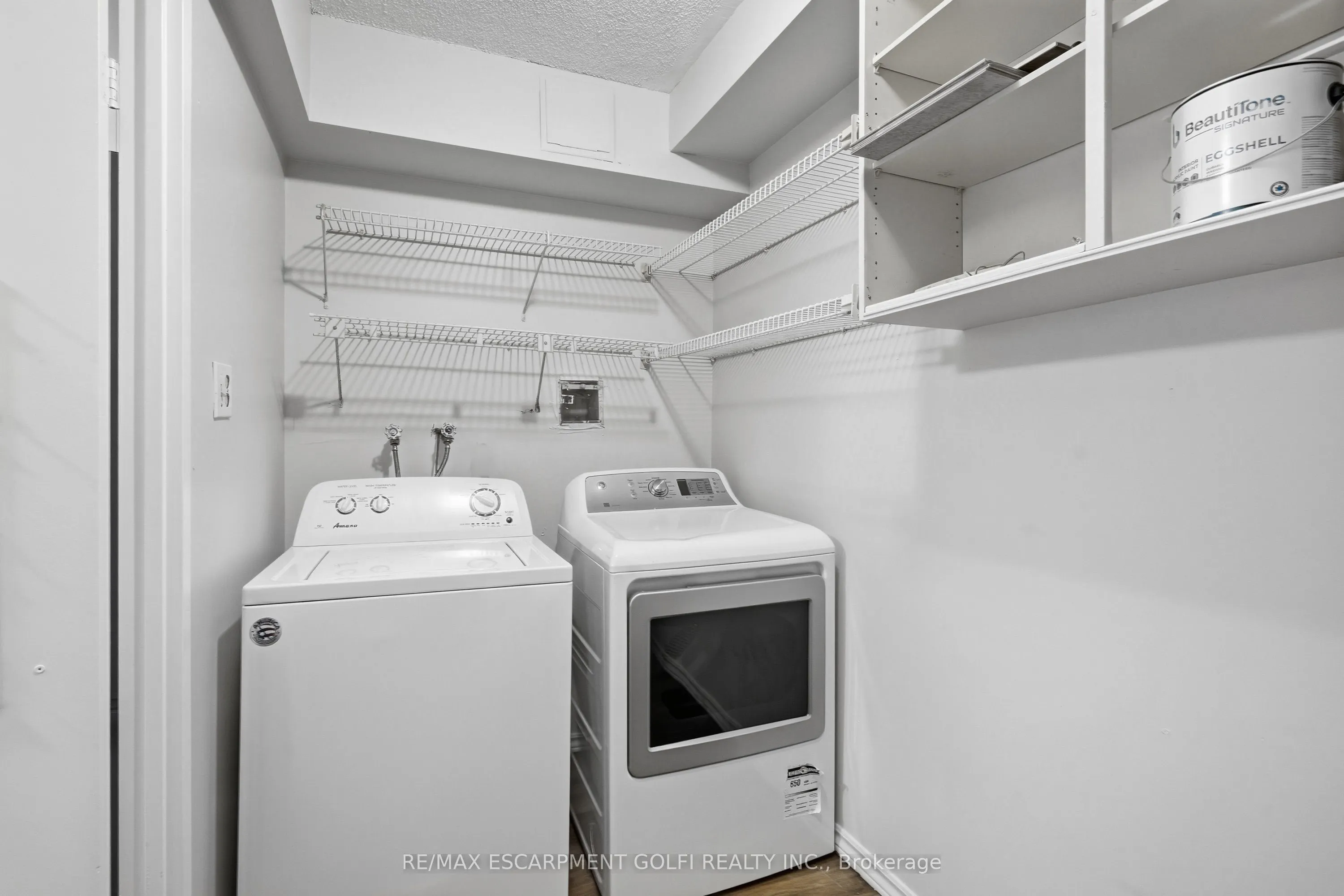 7 Gale Crescent #B3