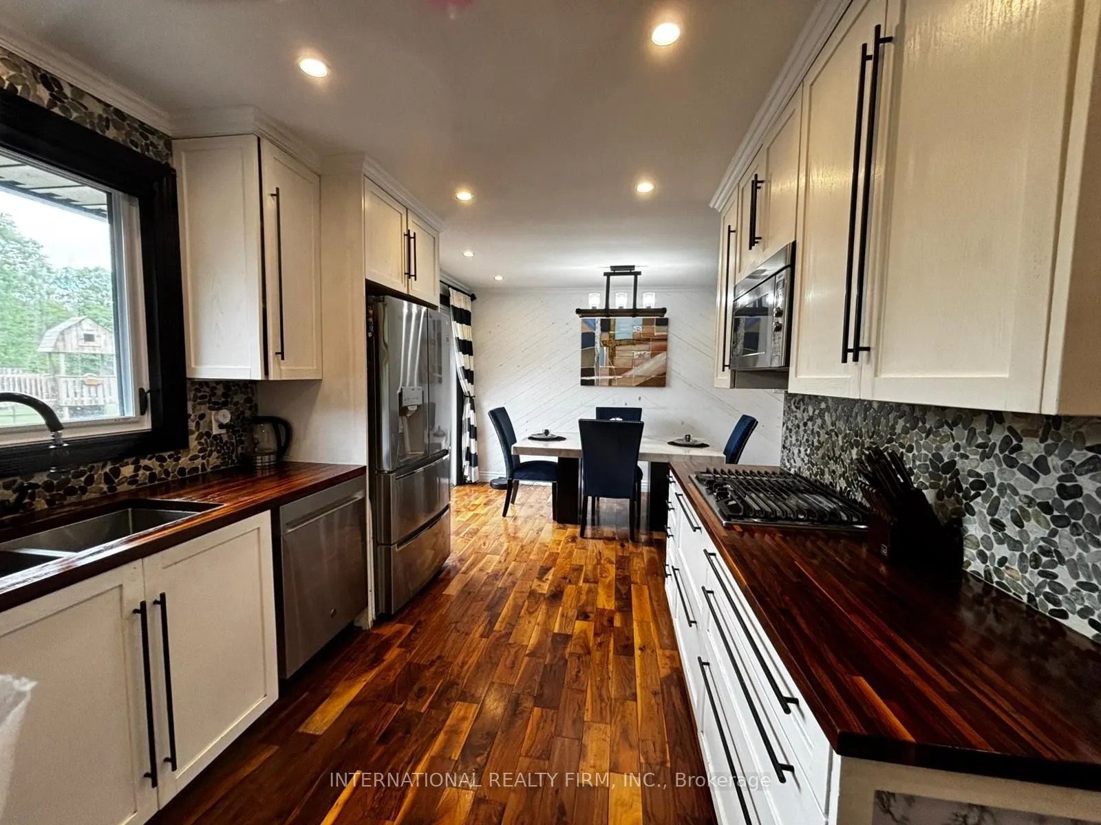 9364 Wellington Rd 124
