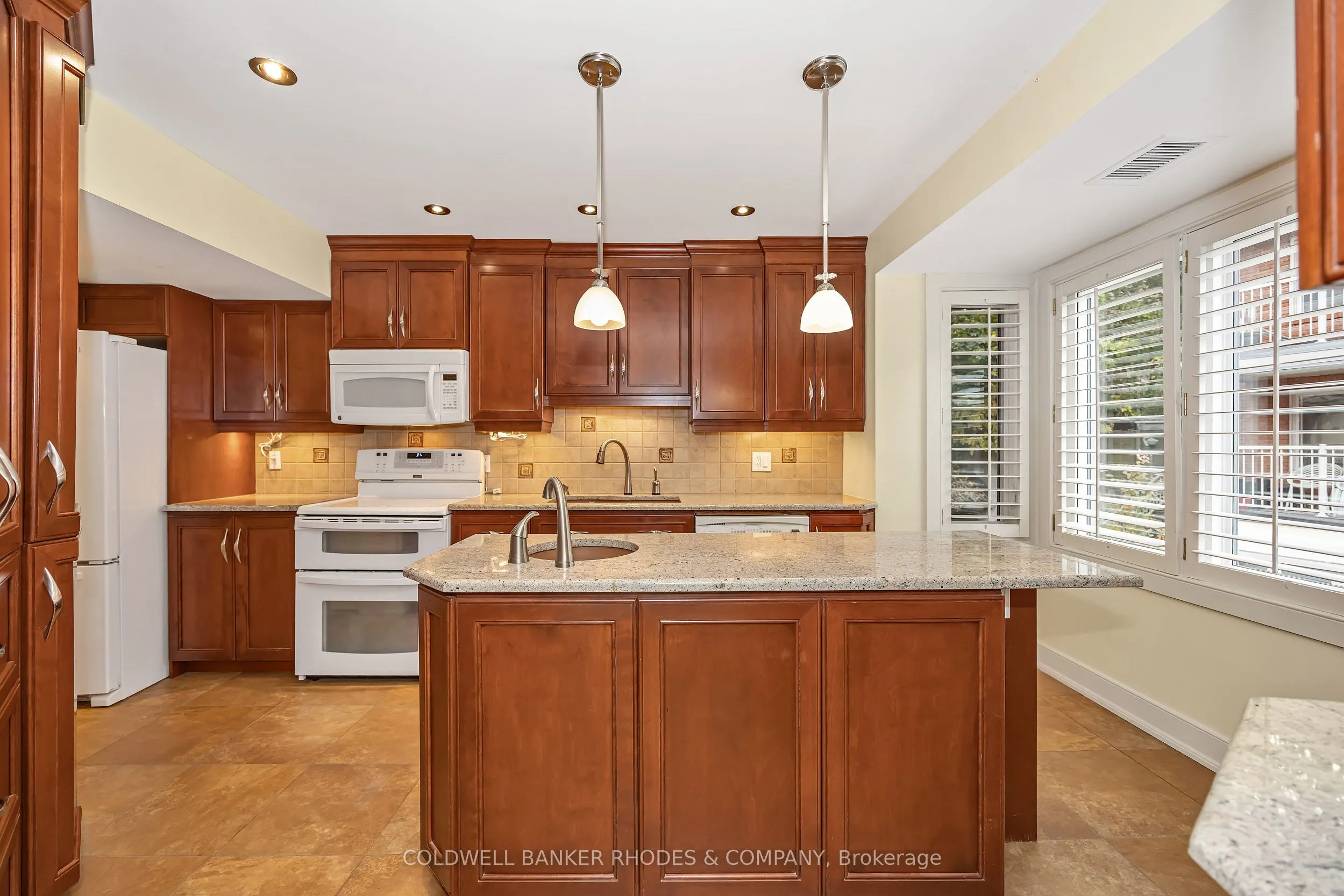 250 Fountain Place #122D