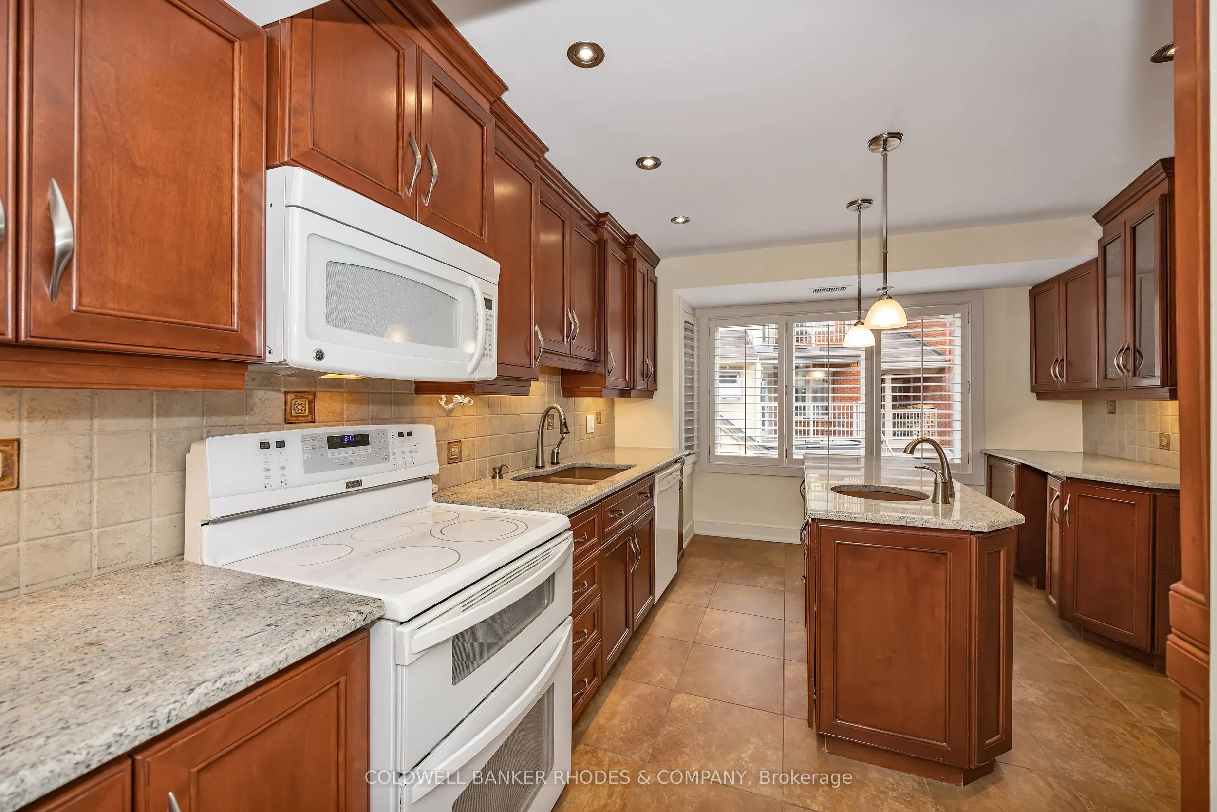 250 Fountain Place #122D