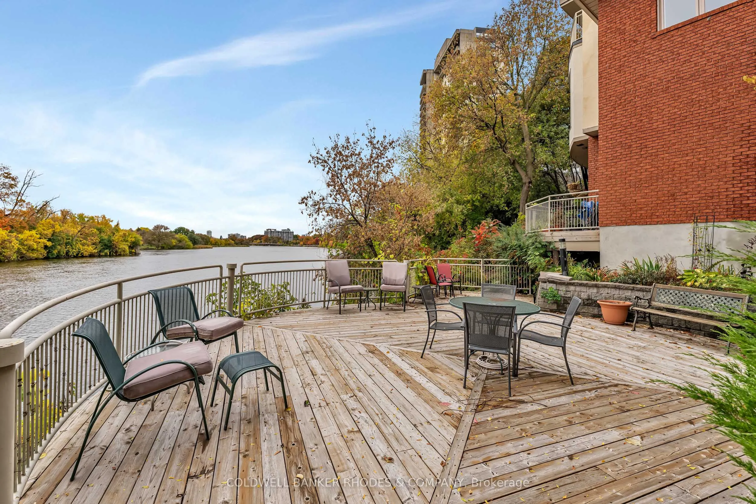 250 Fountain Place #122D