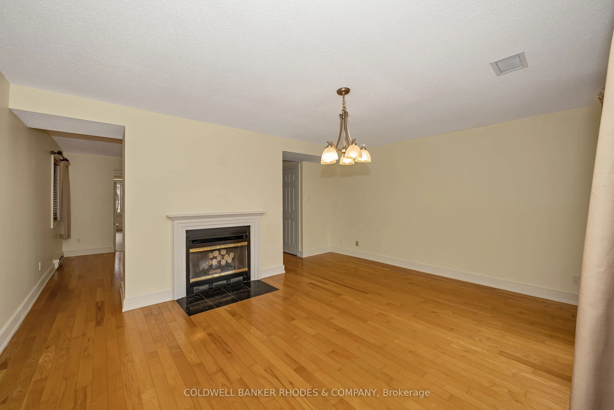 250 Fountain Place #122D