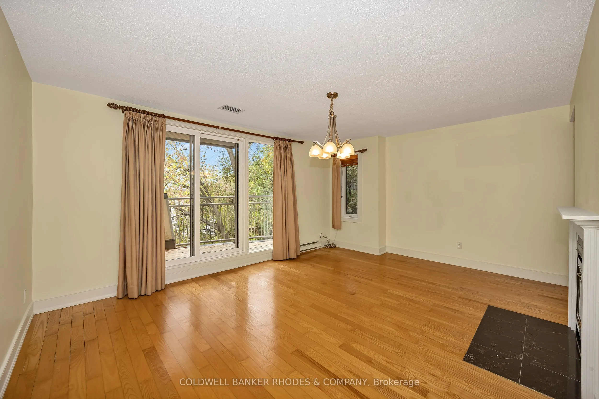 250 Fountain Place #122D