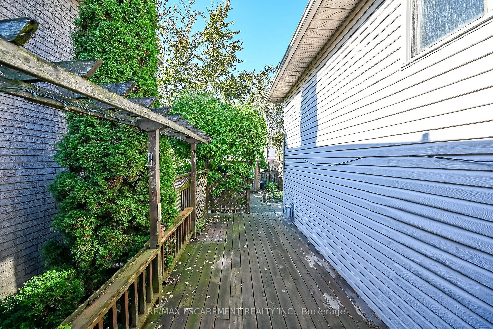 37 Glenhollow Drive