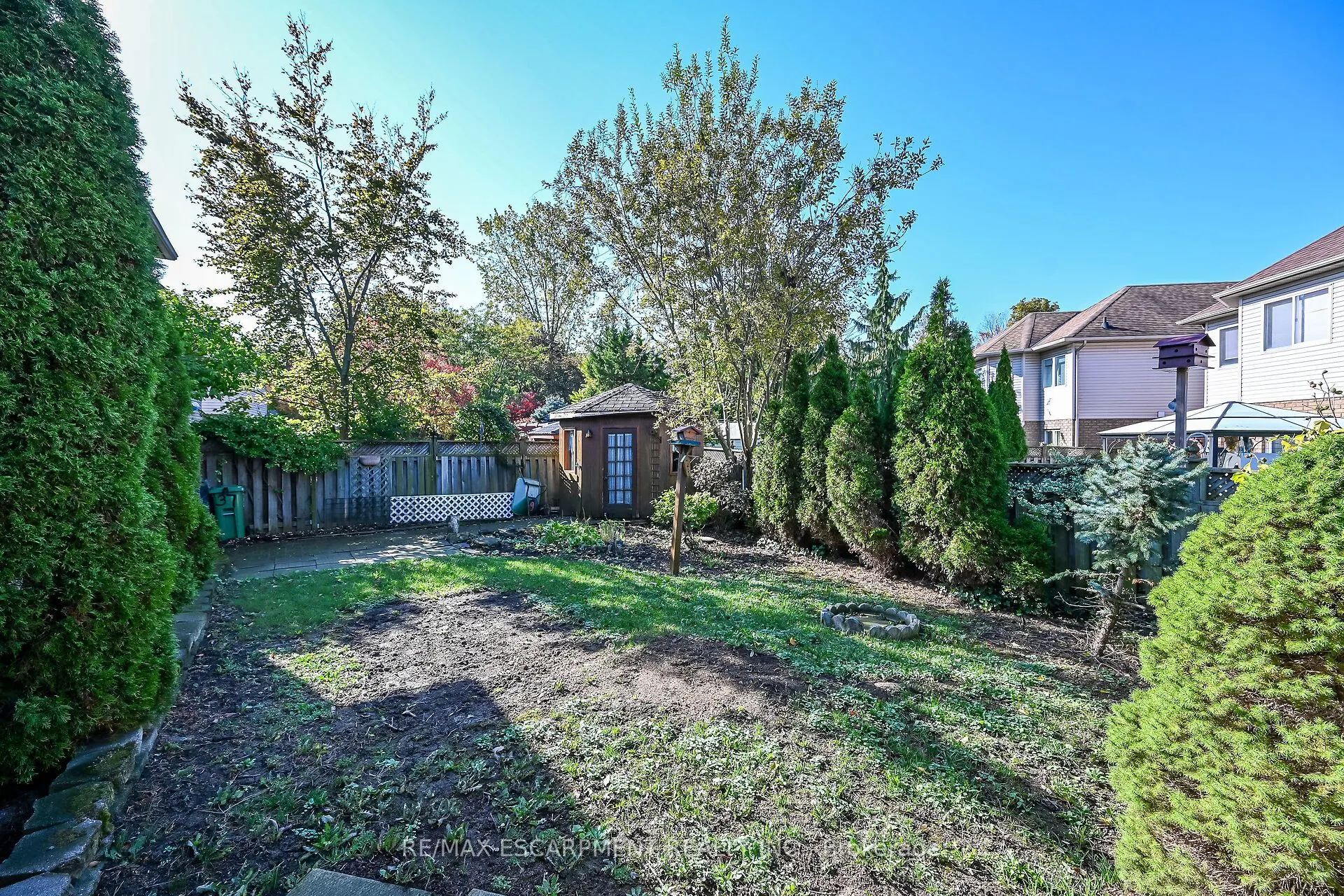 37 Glenhollow Drive