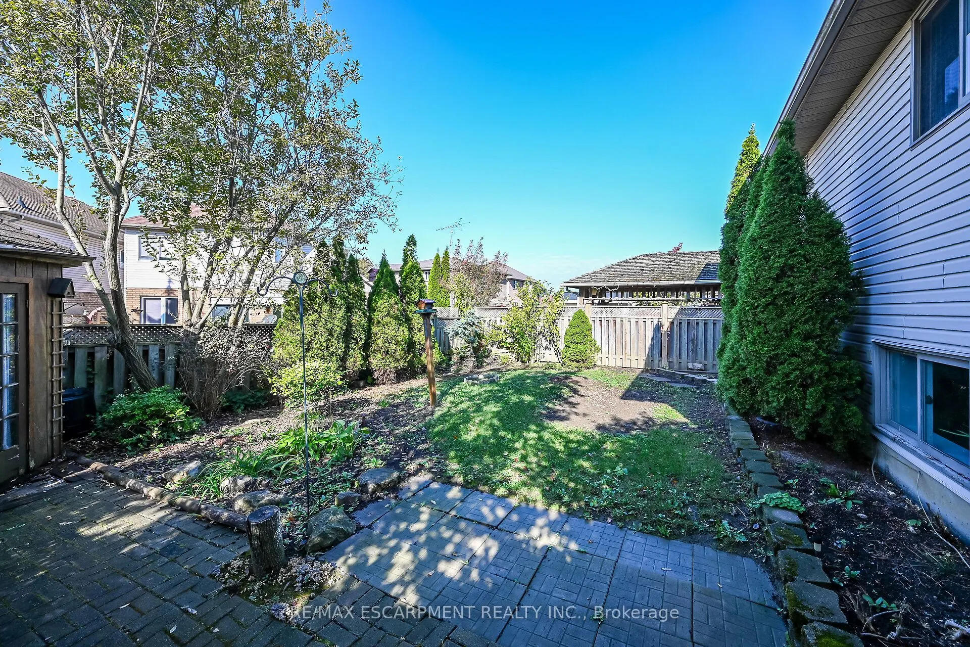 37 Glenhollow Drive