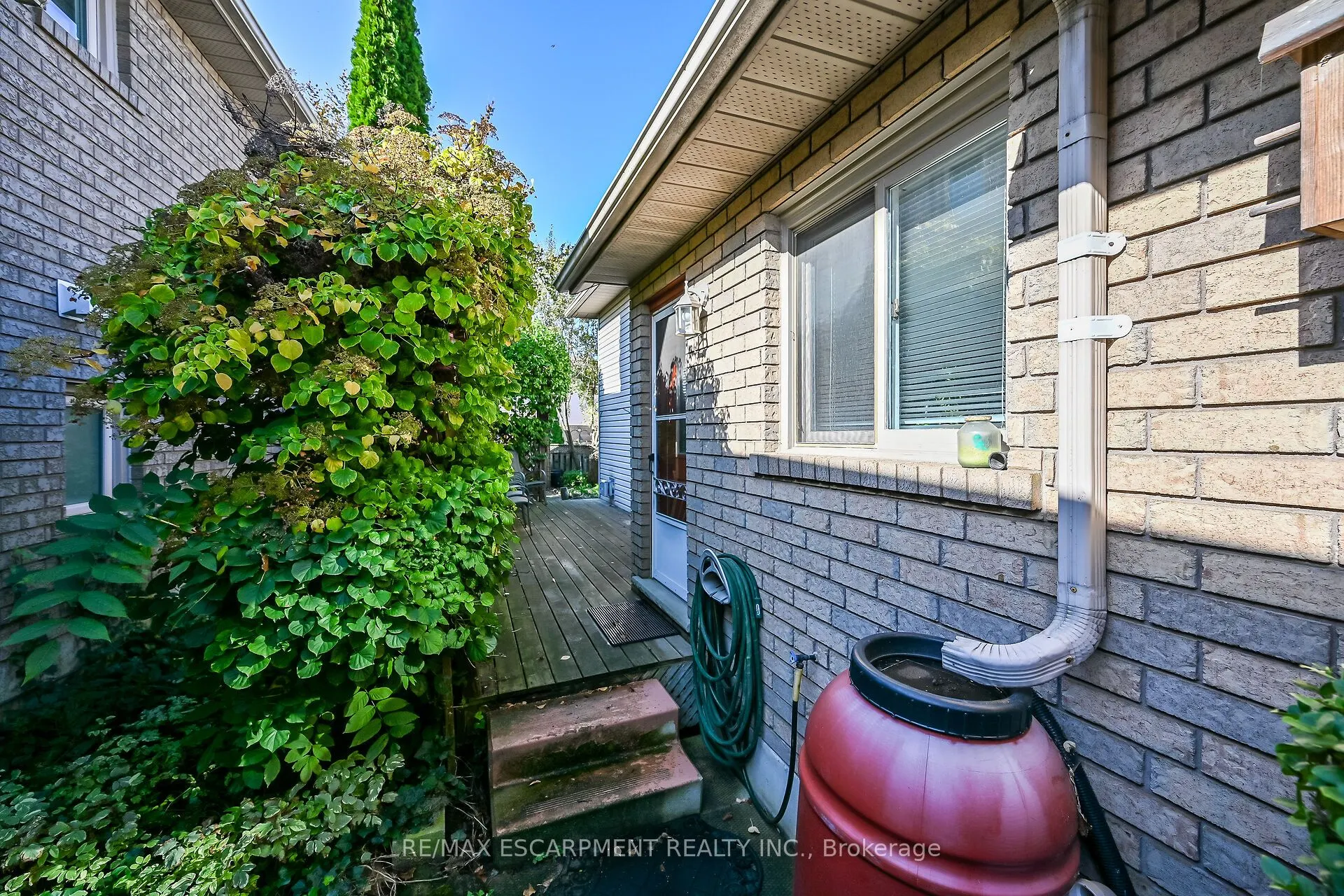37 Glenhollow Drive