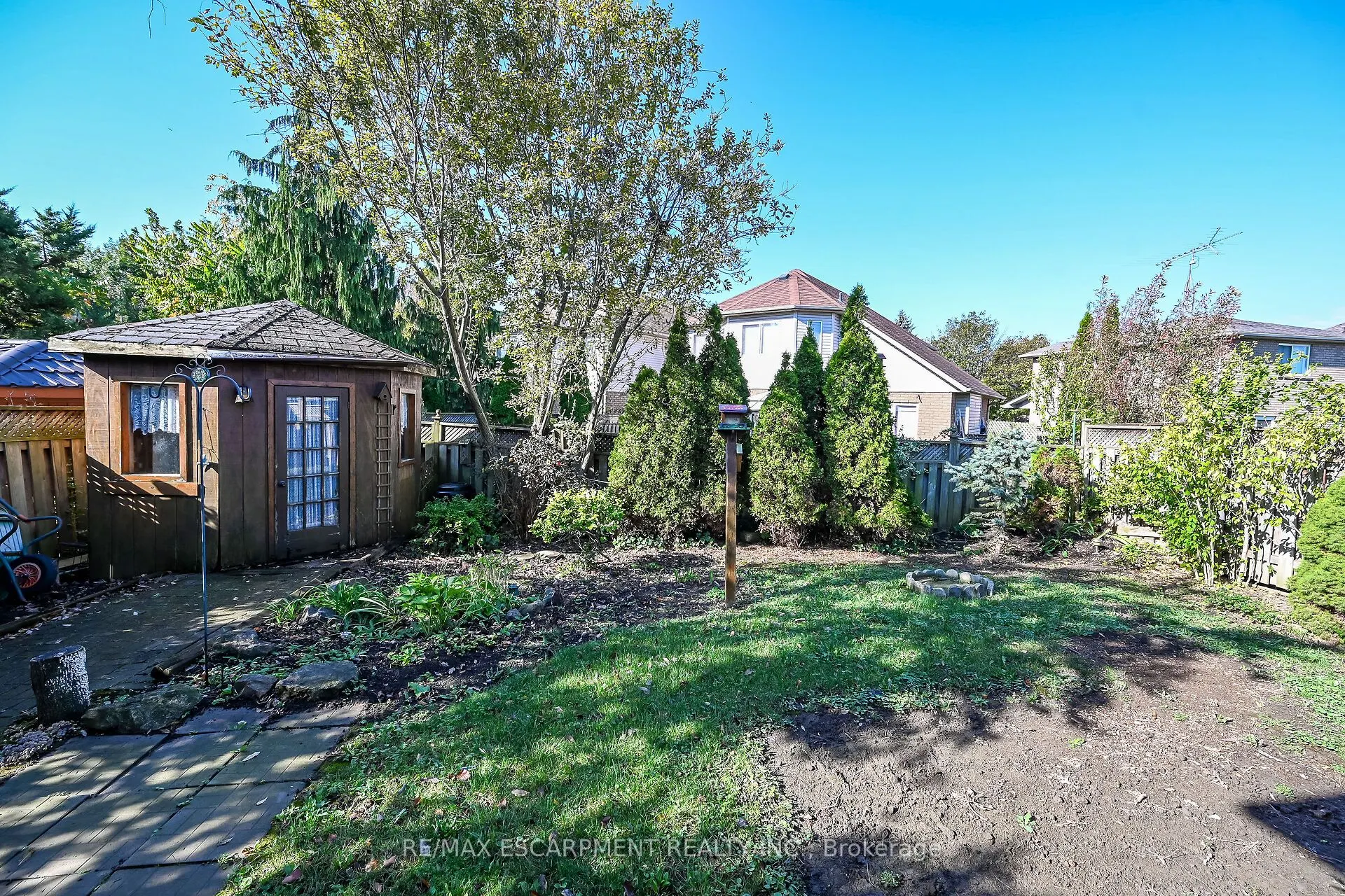 37 Glenhollow Drive