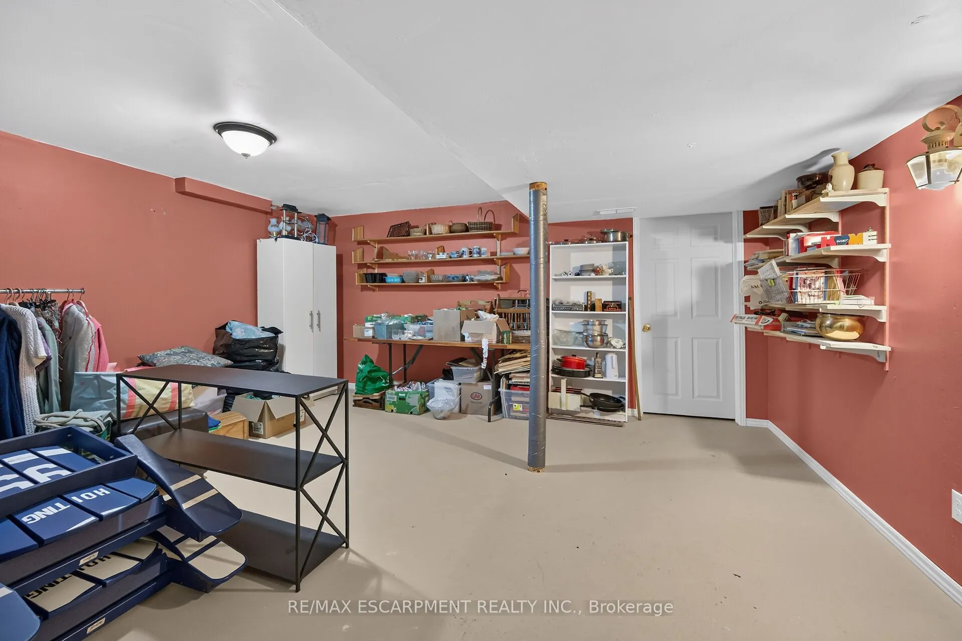 37 Glenhollow Drive