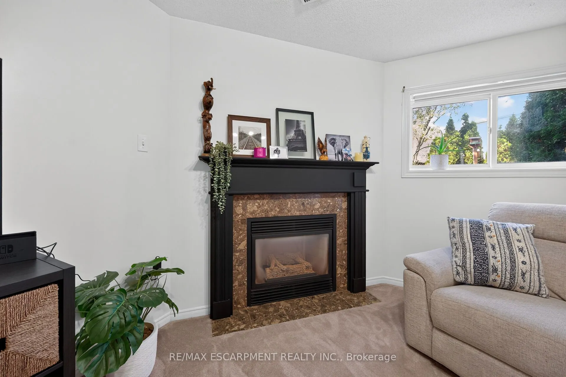 37 Glenhollow Drive
