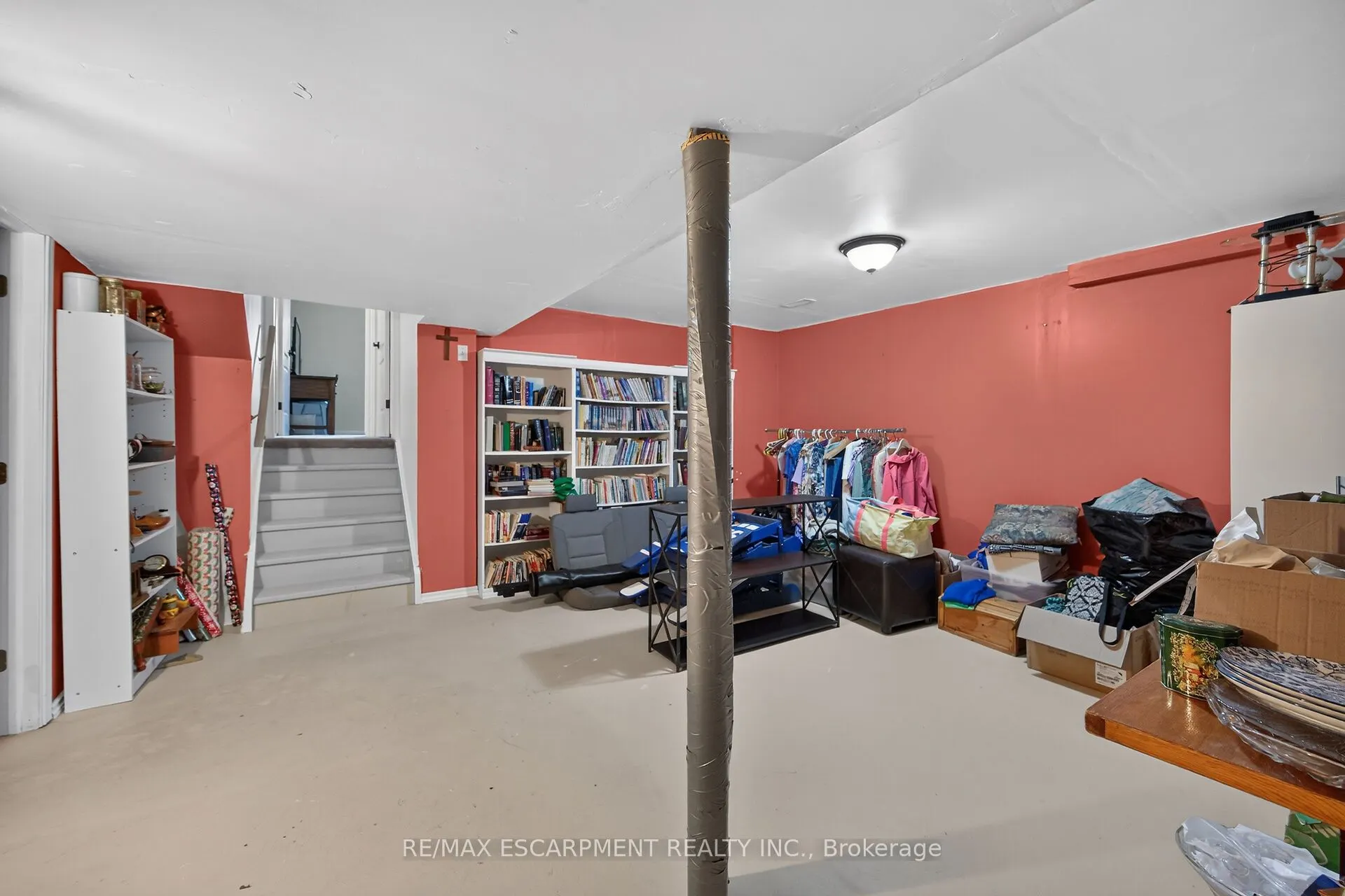 37 Glenhollow Drive