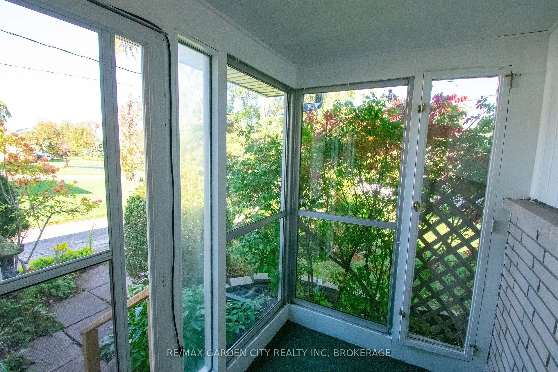 15 Karen Crescent