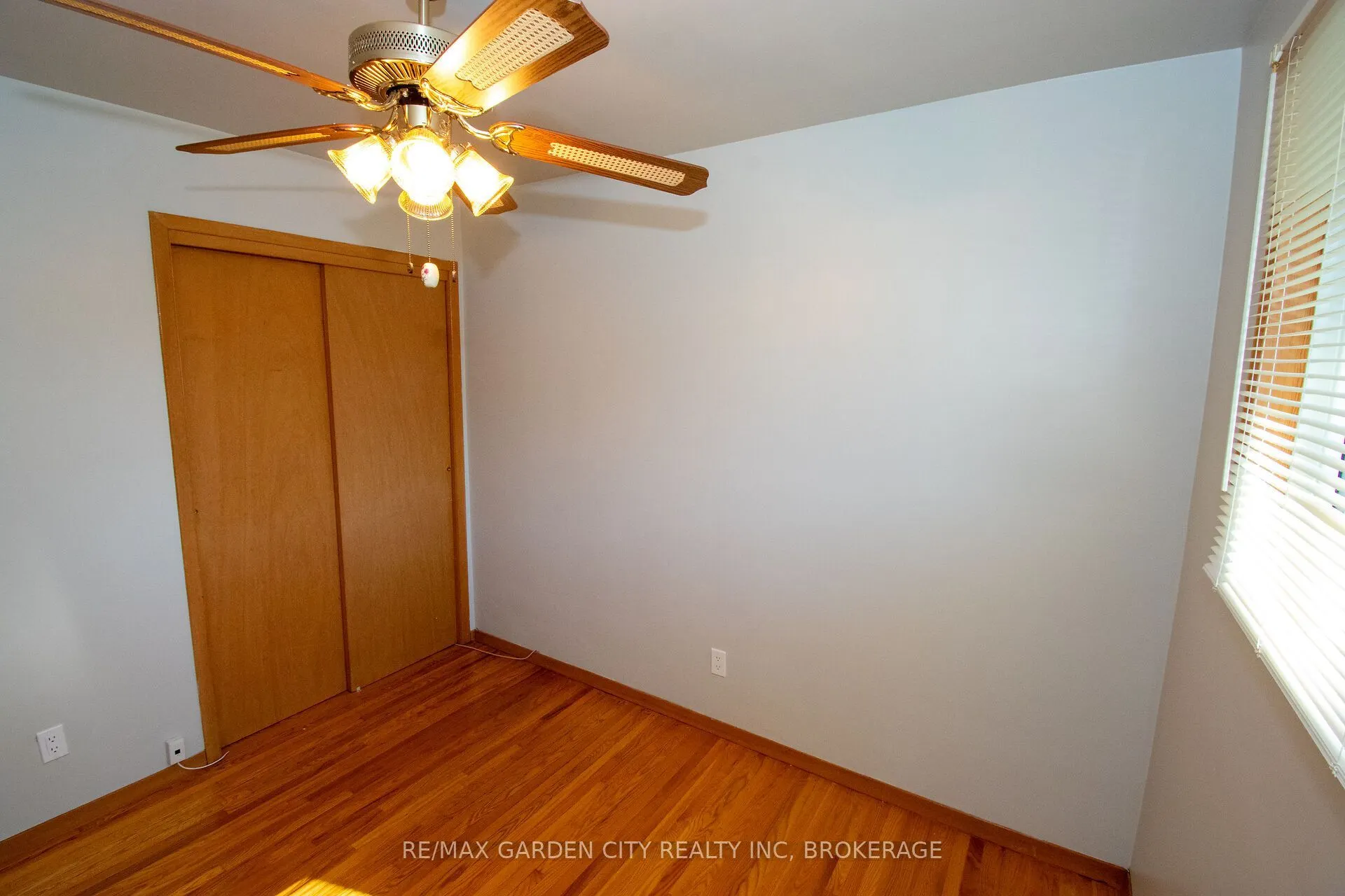 15 Karen Crescent