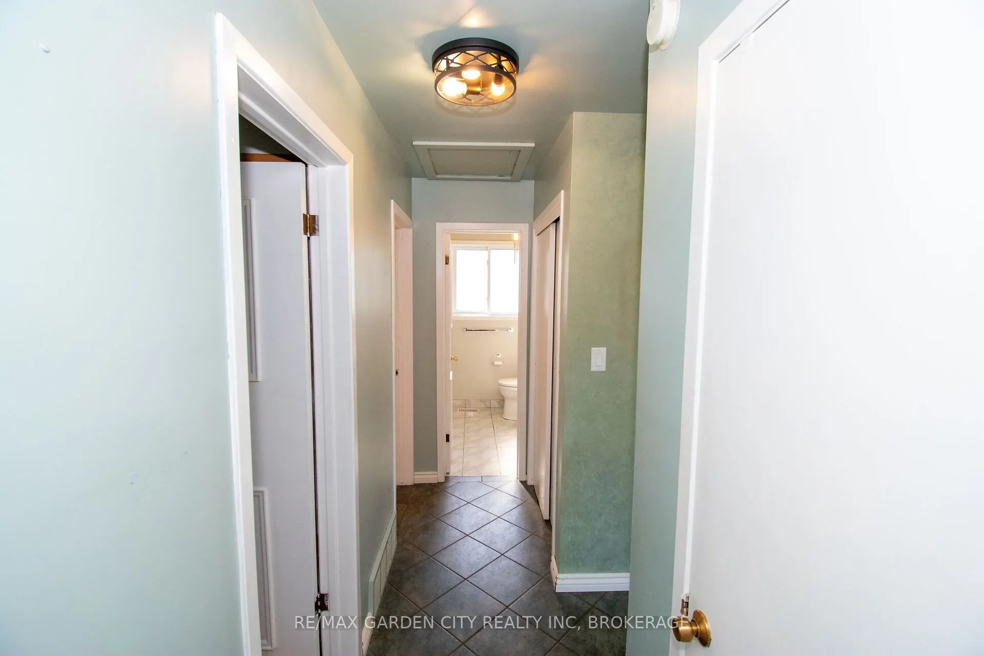 15 Karen Crescent