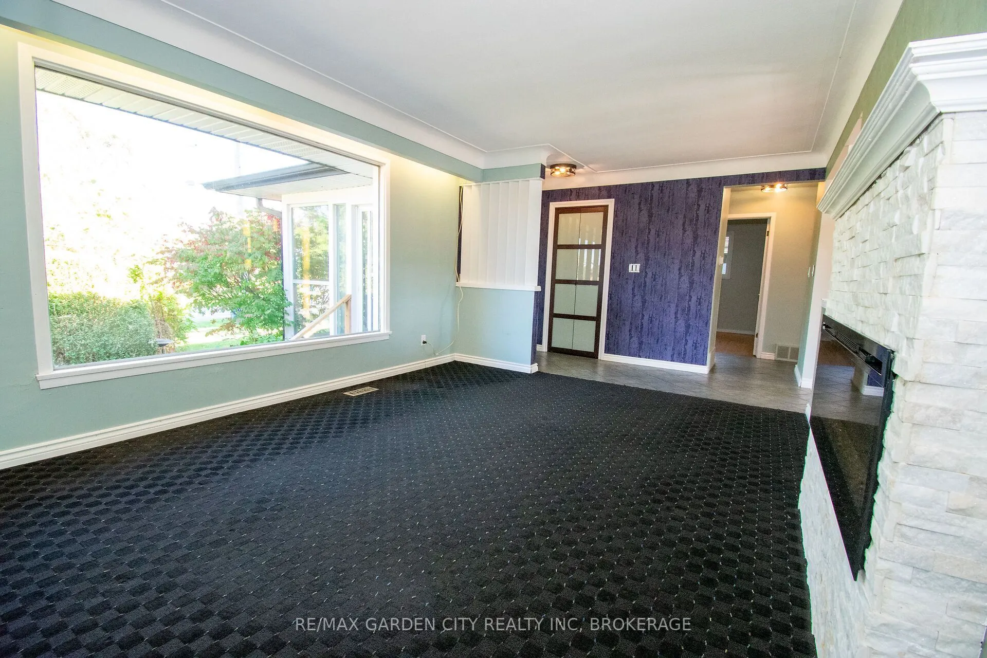 15 Karen Crescent