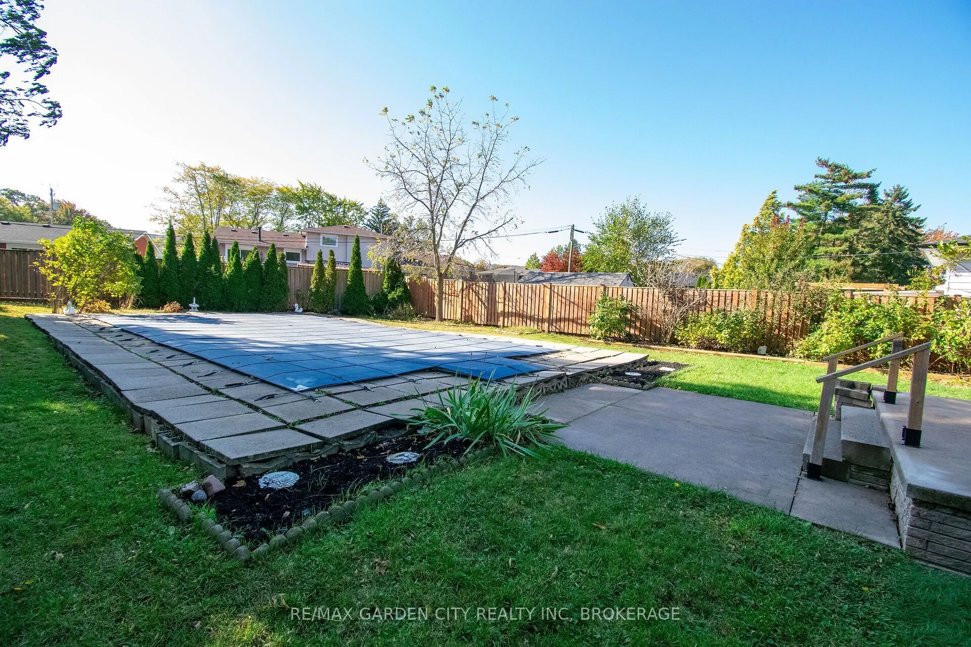 15 Karen Crescent