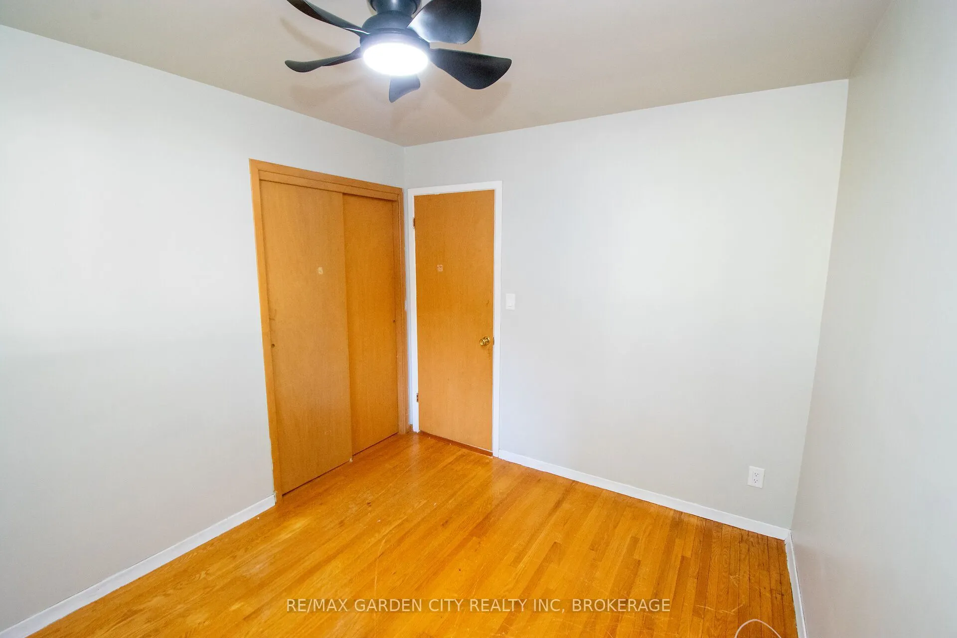 15 Karen Crescent