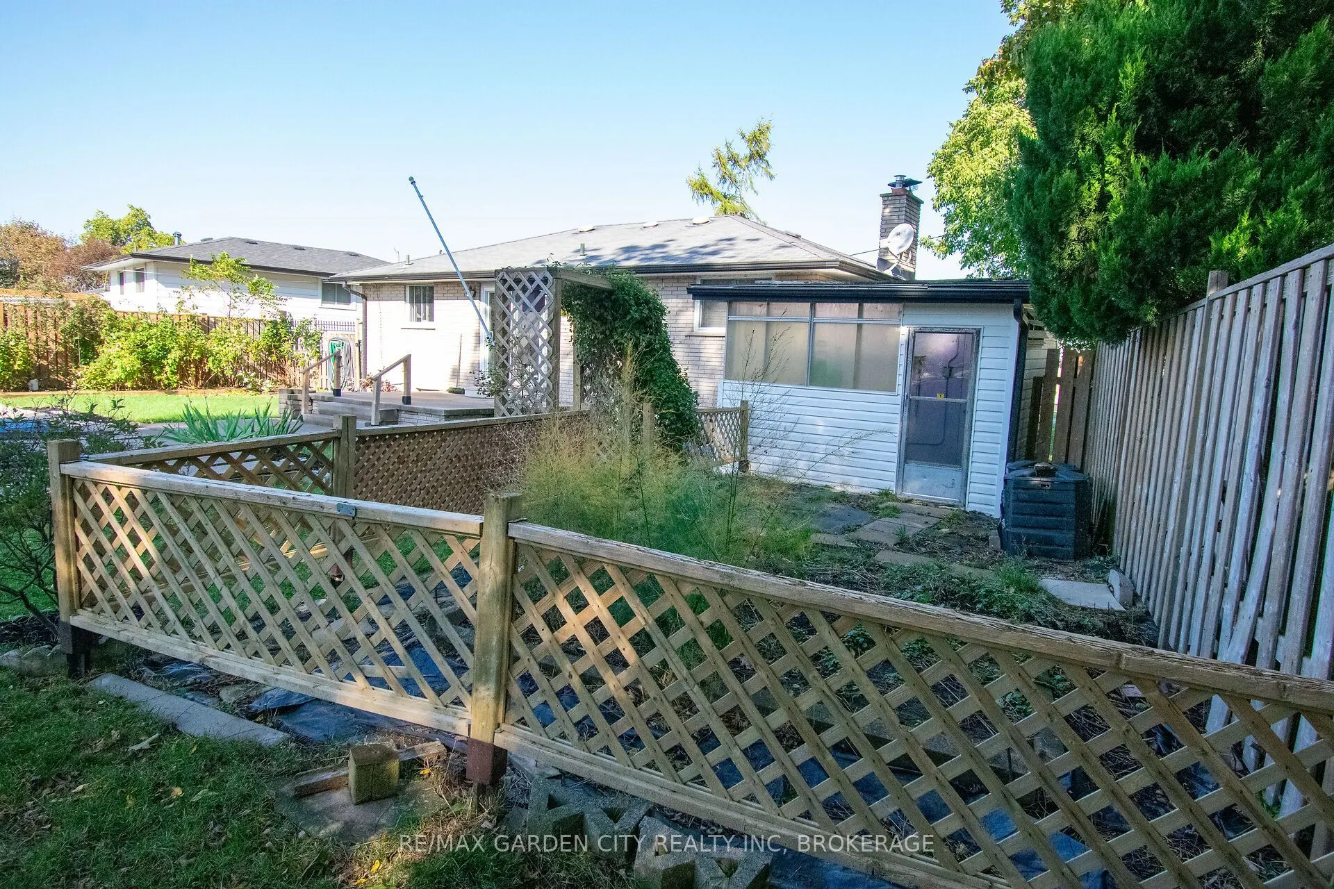 15 Karen Crescent