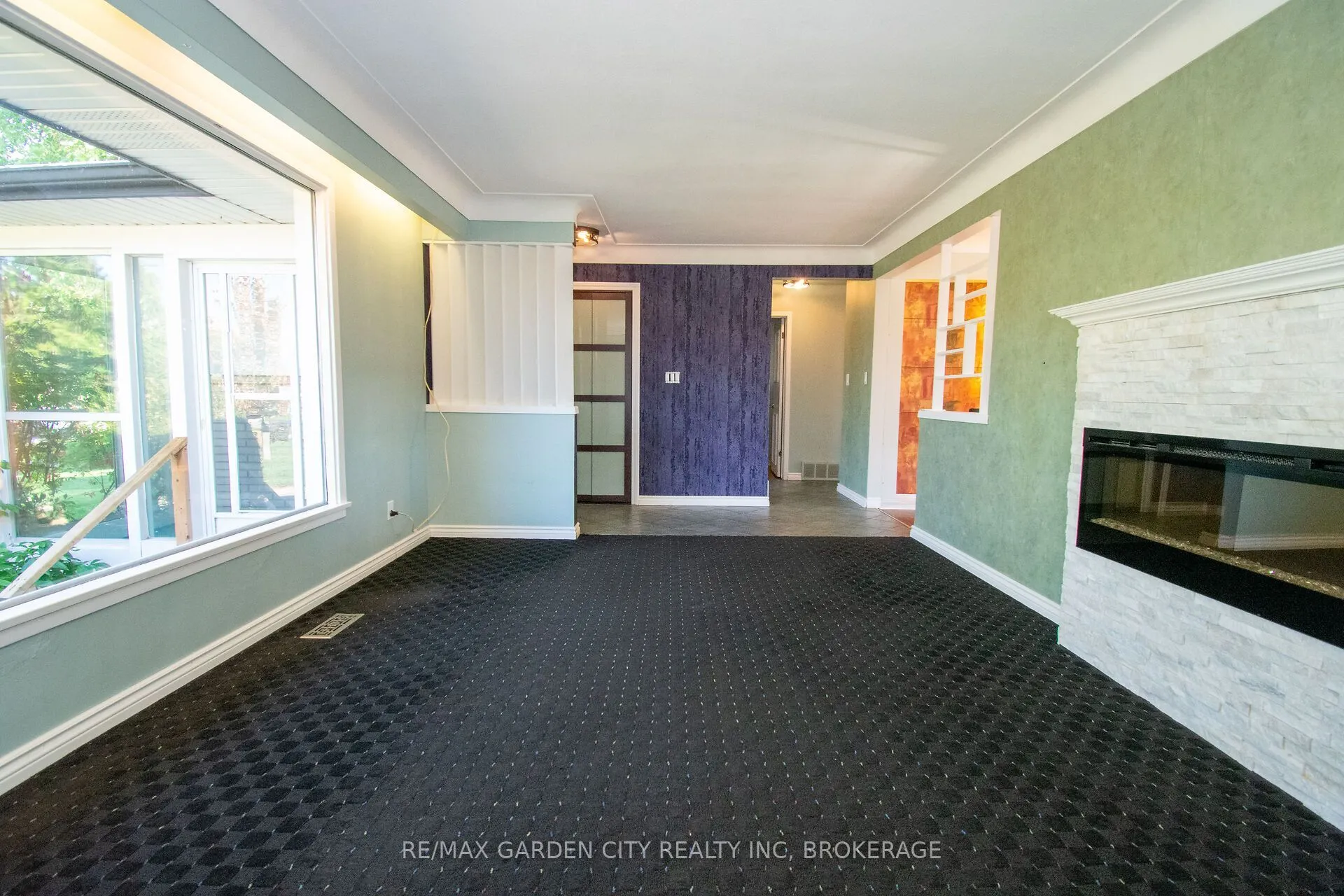 15 Karen Crescent