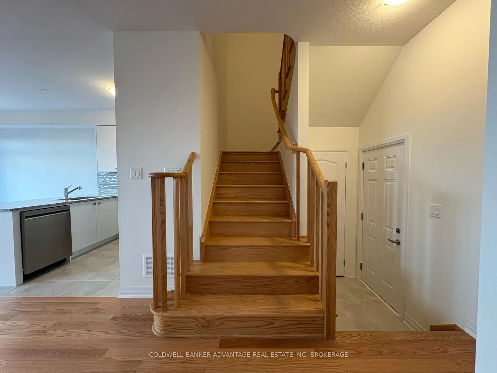 216 Port Crescent