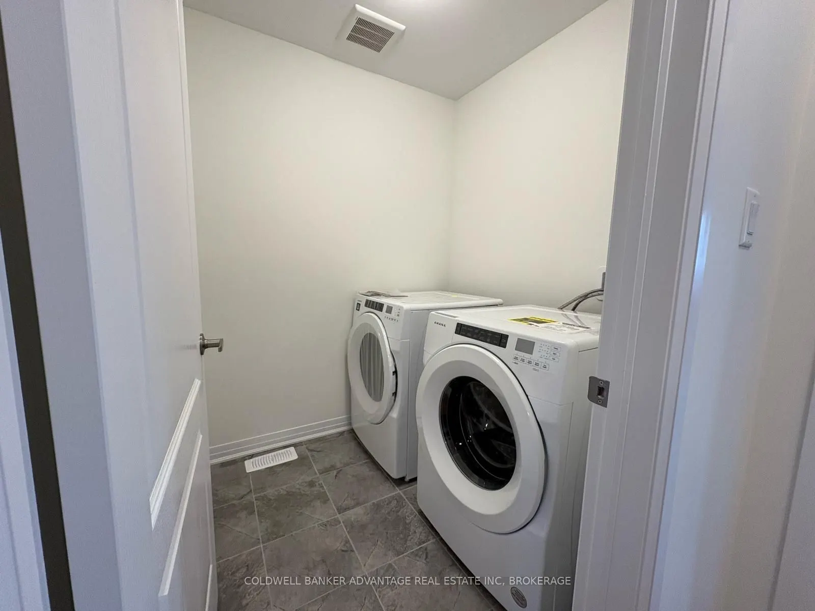 216 Port Crescent