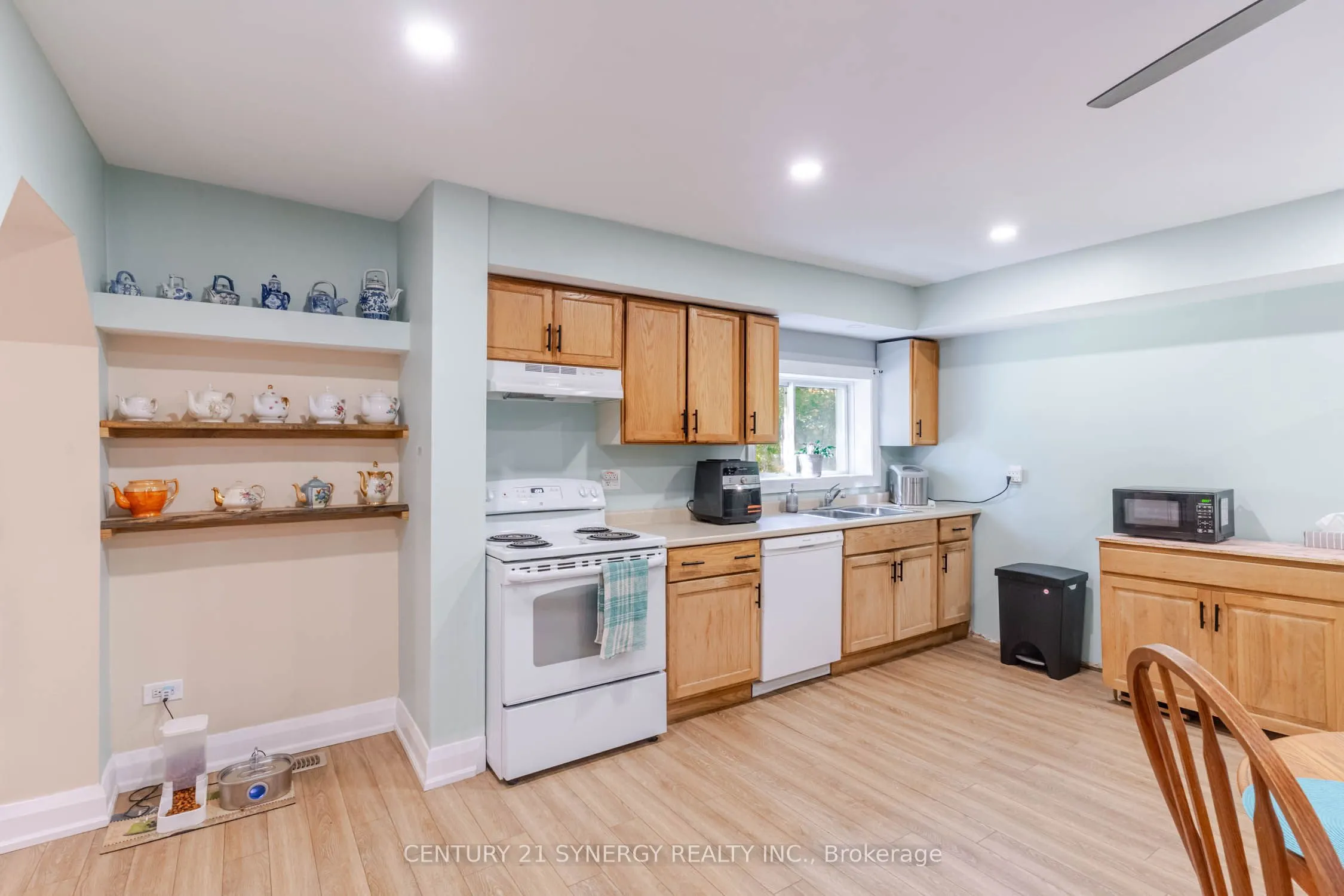 555 Sugarbush Way