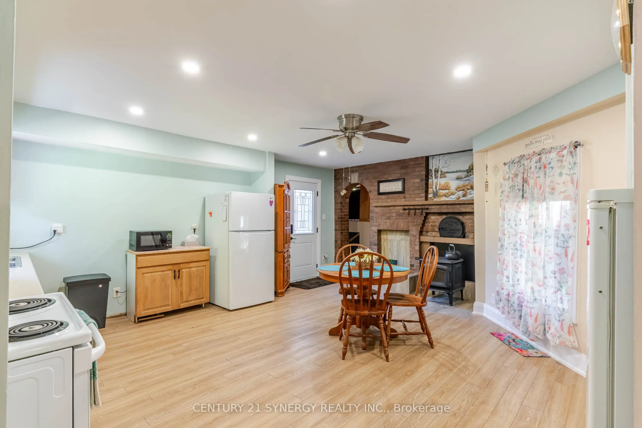 555 Sugarbush Way