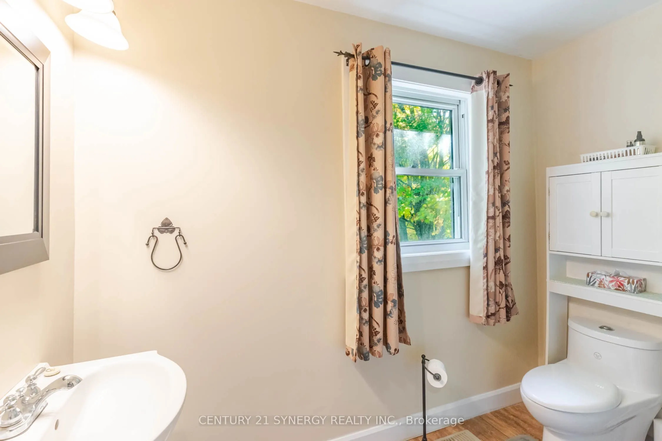 555 Sugarbush Way