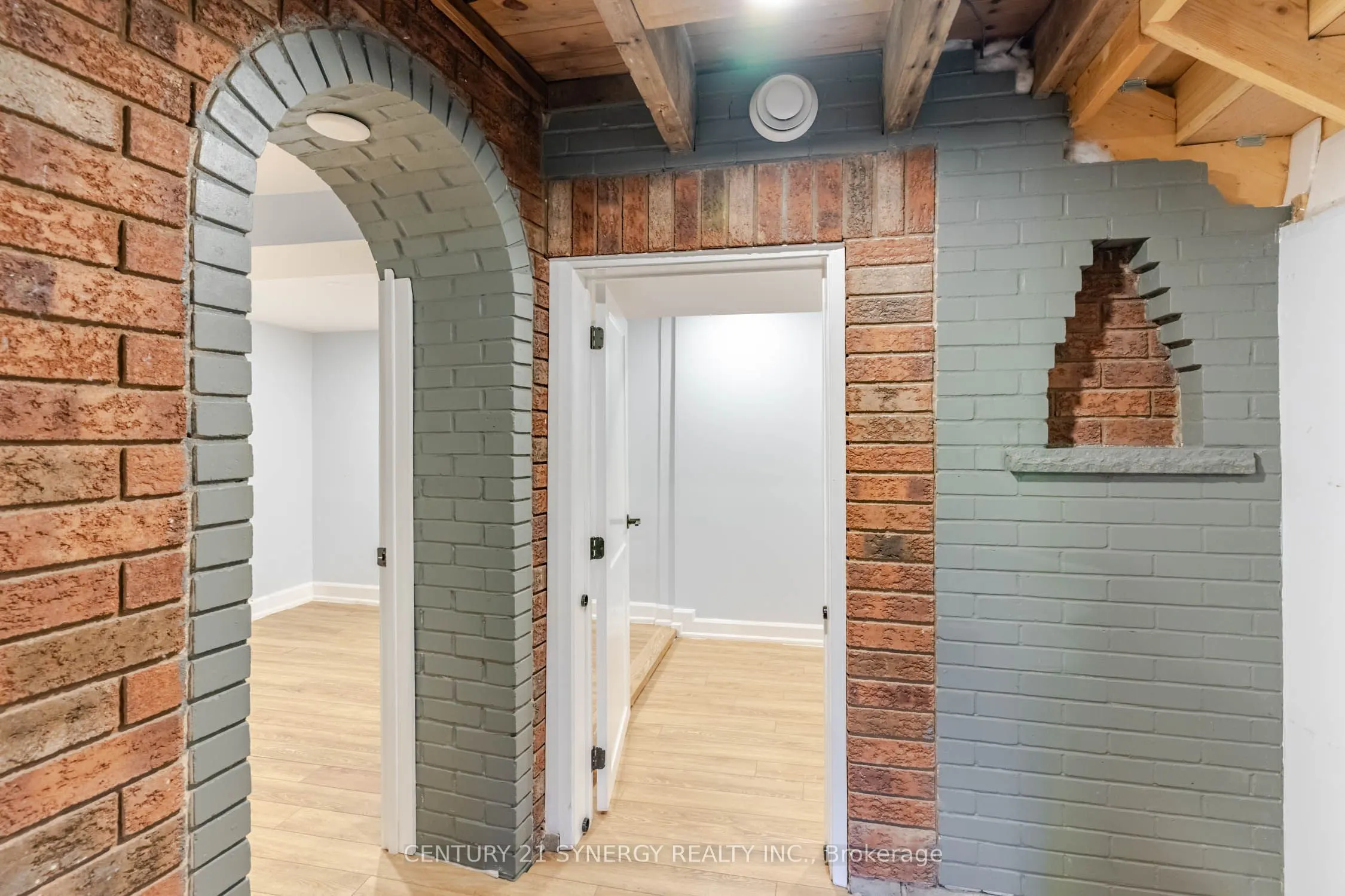 555 Sugarbush Way